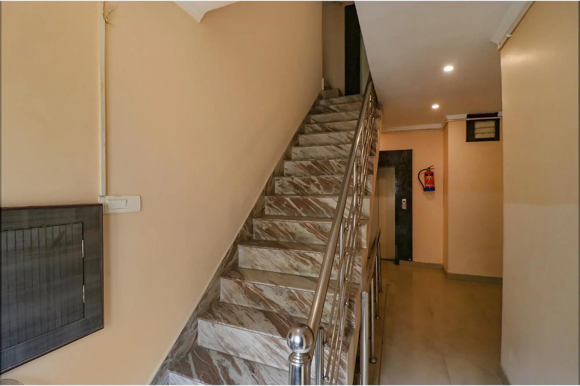 Lobby or reception in FabHotel GD Sunrise Inn Amritsar