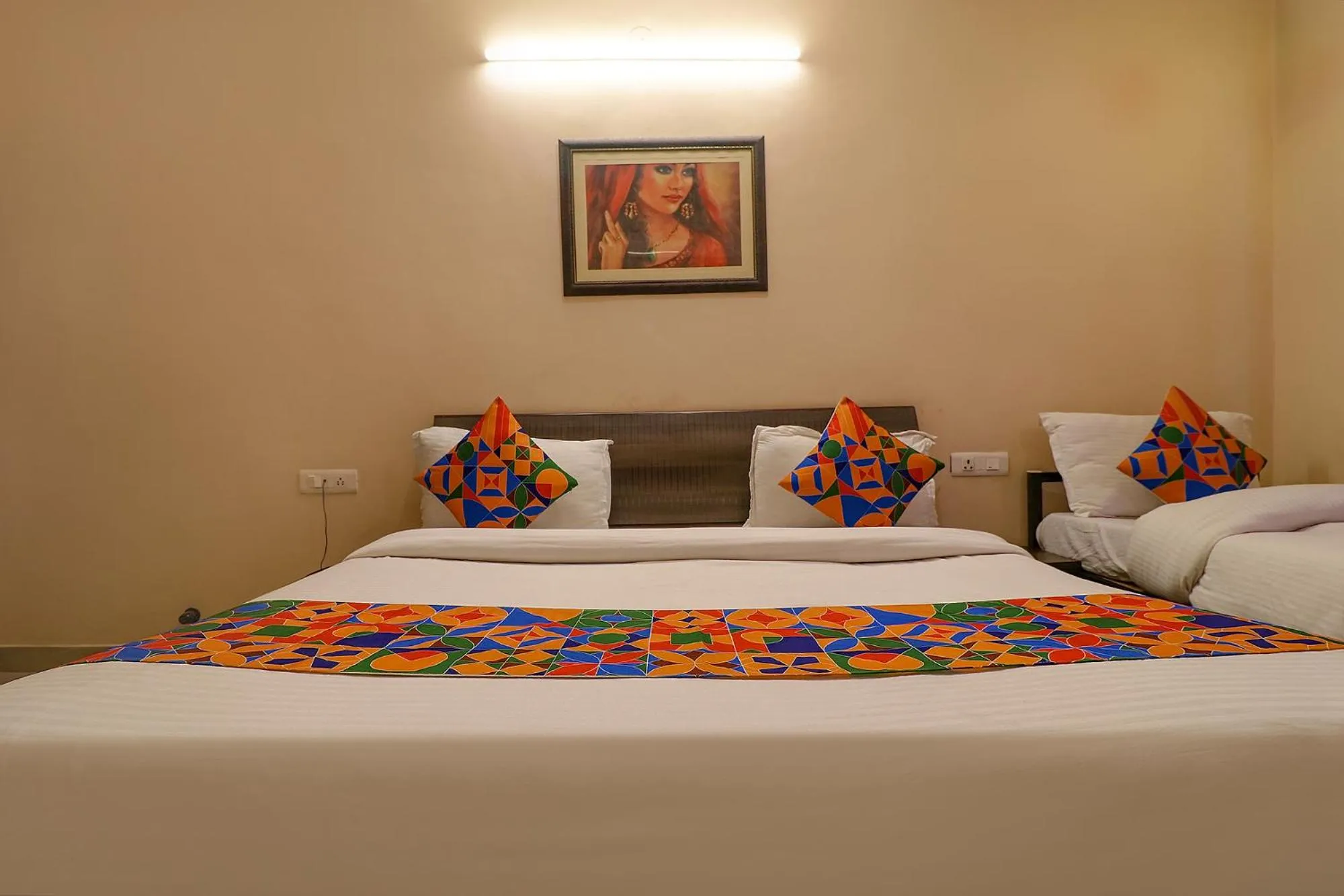 Bed in FabHotel GD Sunrise Inn Amritsar