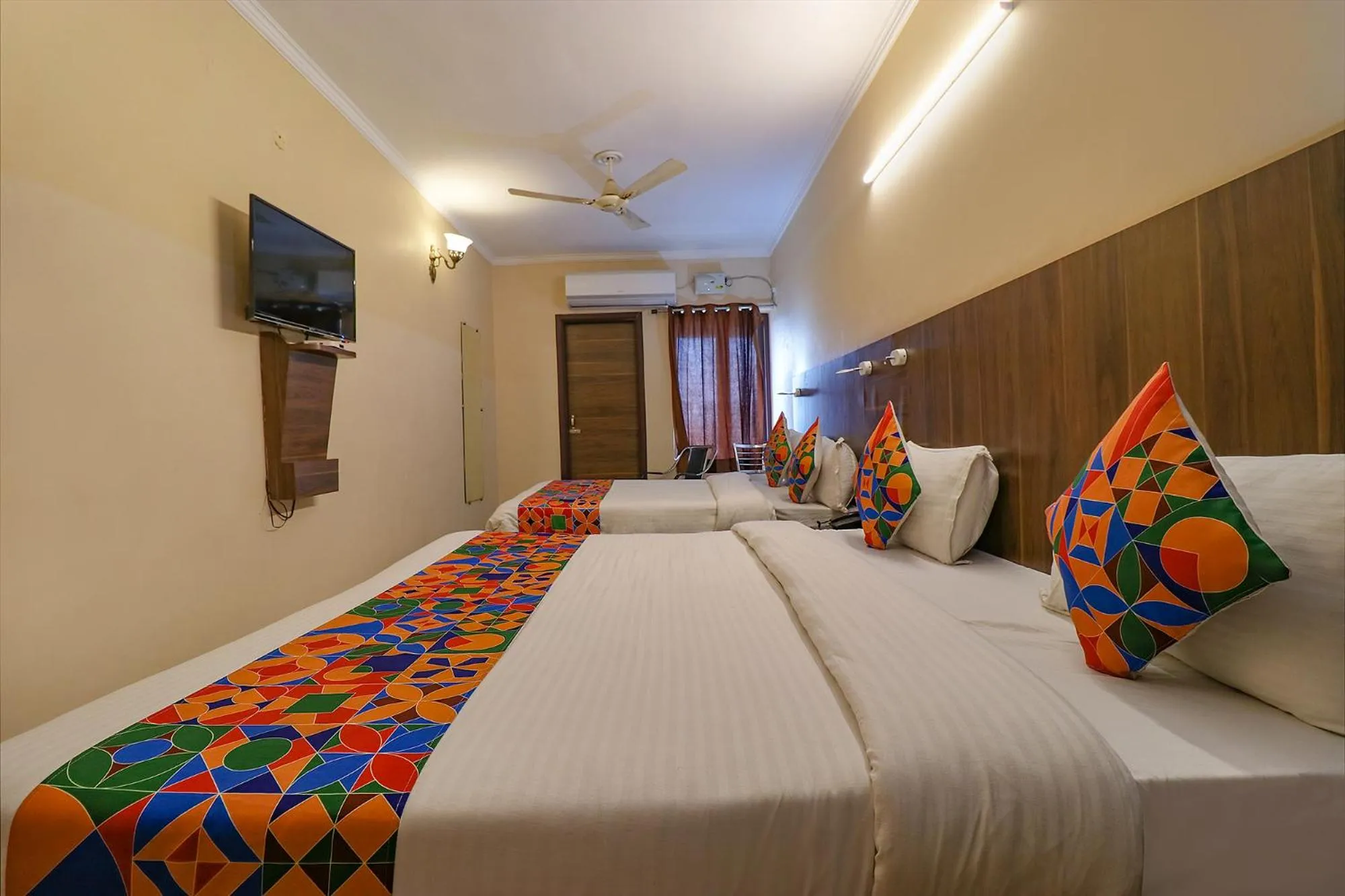 TV and multimedia, Bed in FabHotel GD Sunrise Inn Amritsar
