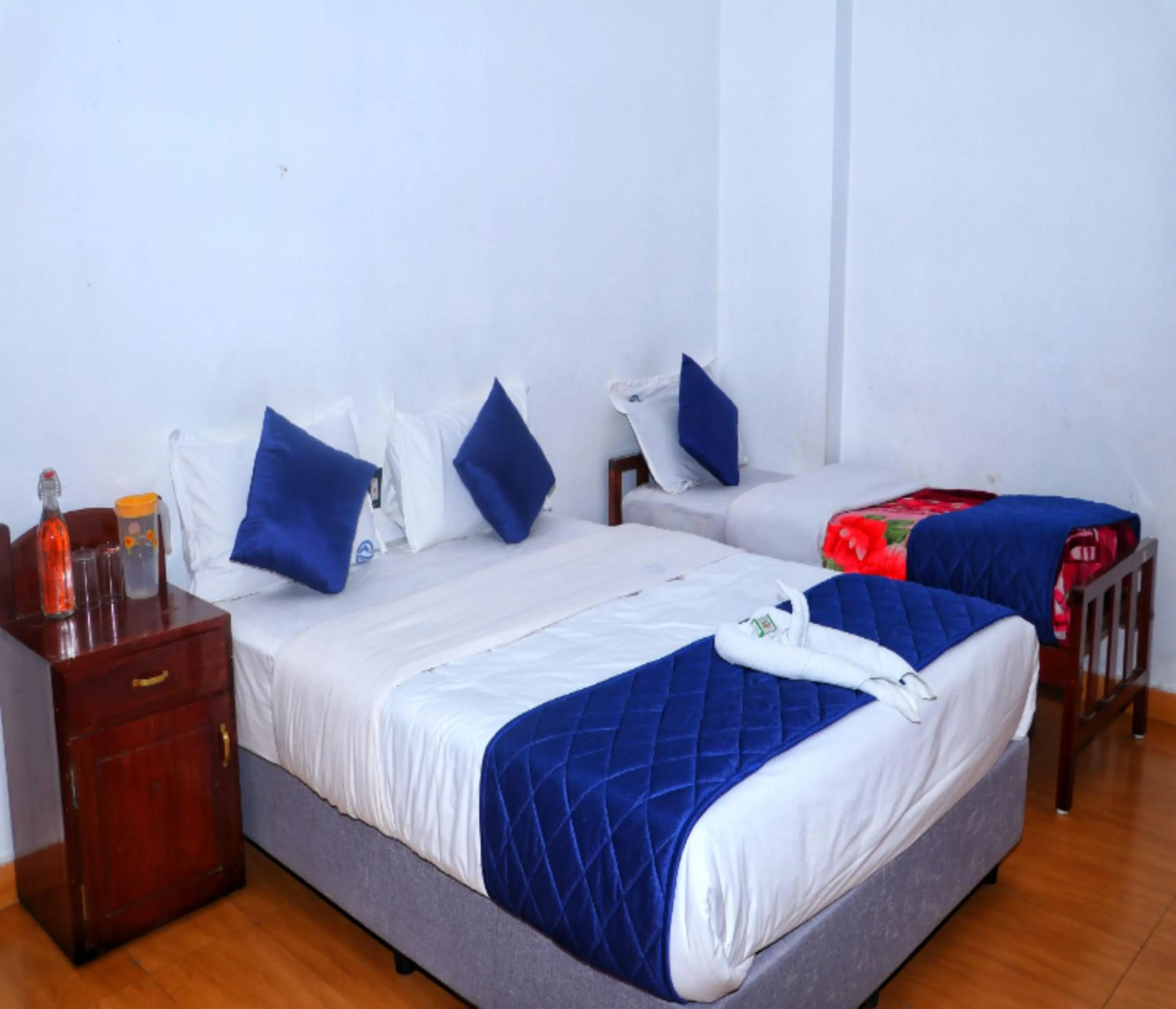 Photo of the whole room, Bed in AC MIST