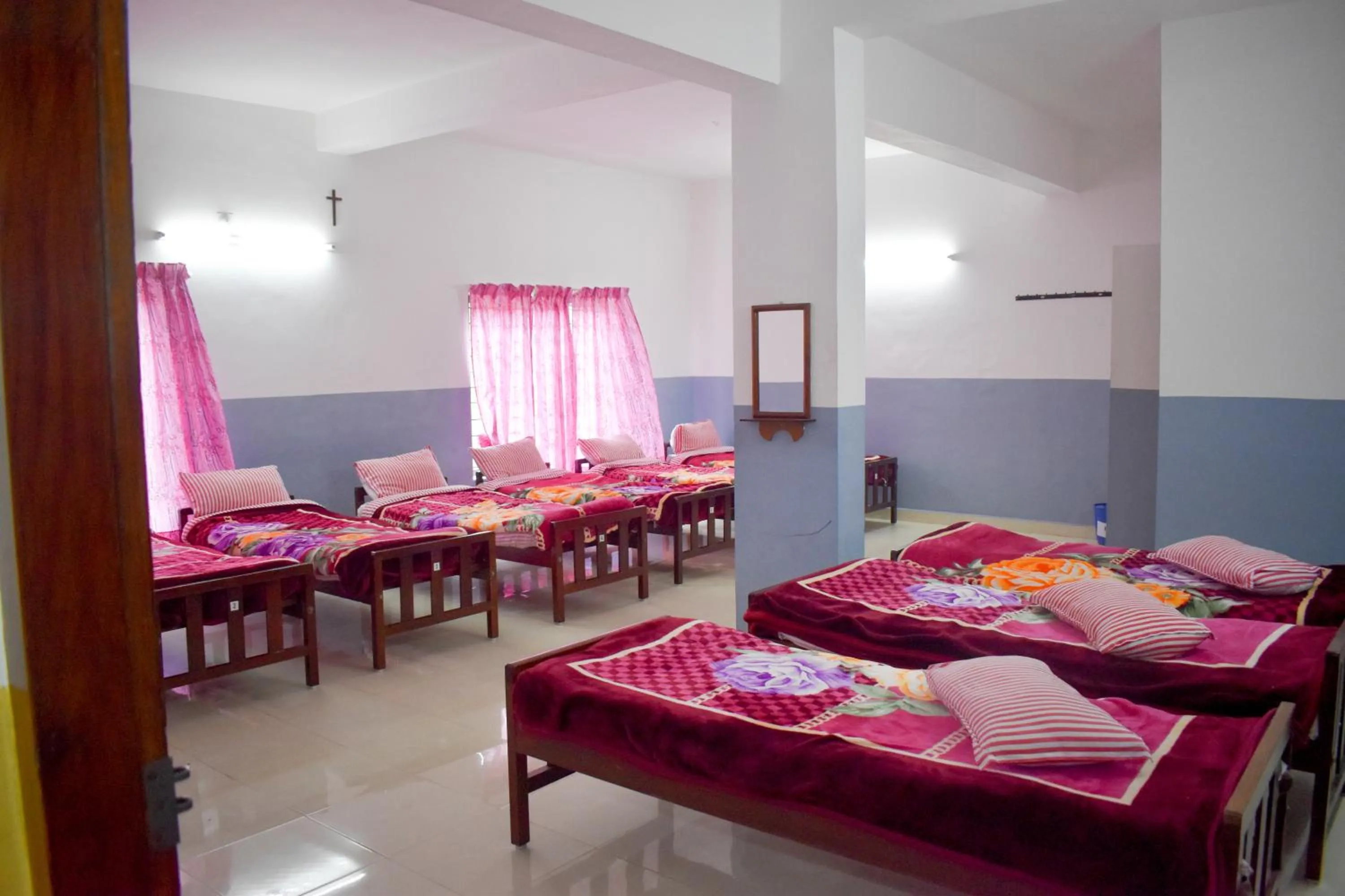 Photo of the whole room, Bed in AC MIST