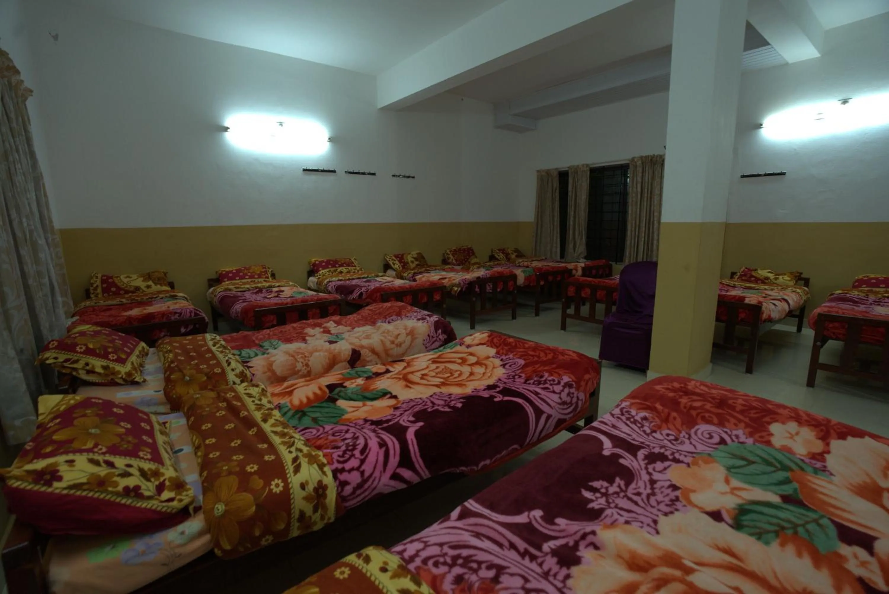 Photo of the whole room in AC MIST