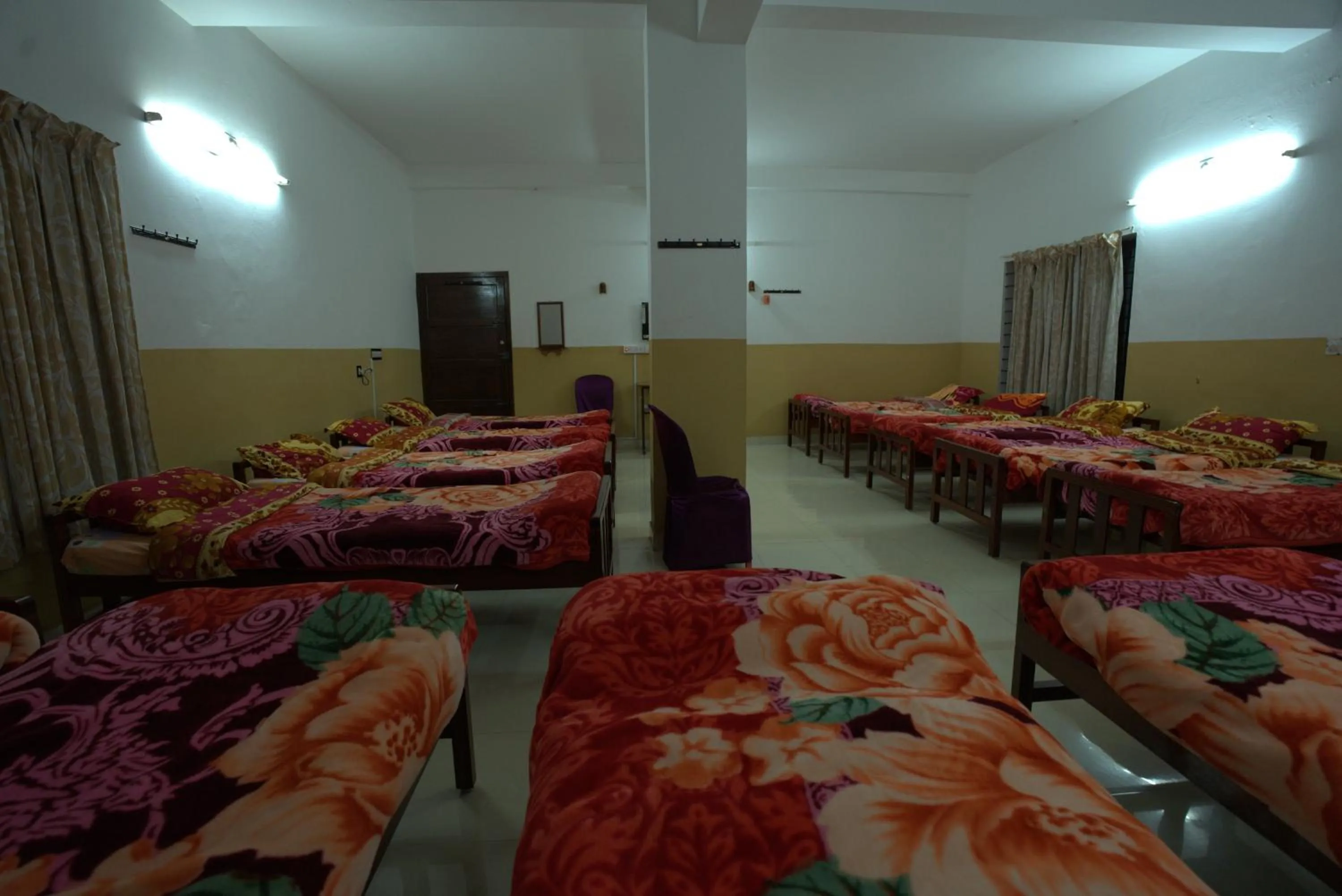 Photo of the whole room, Bed in AC MIST