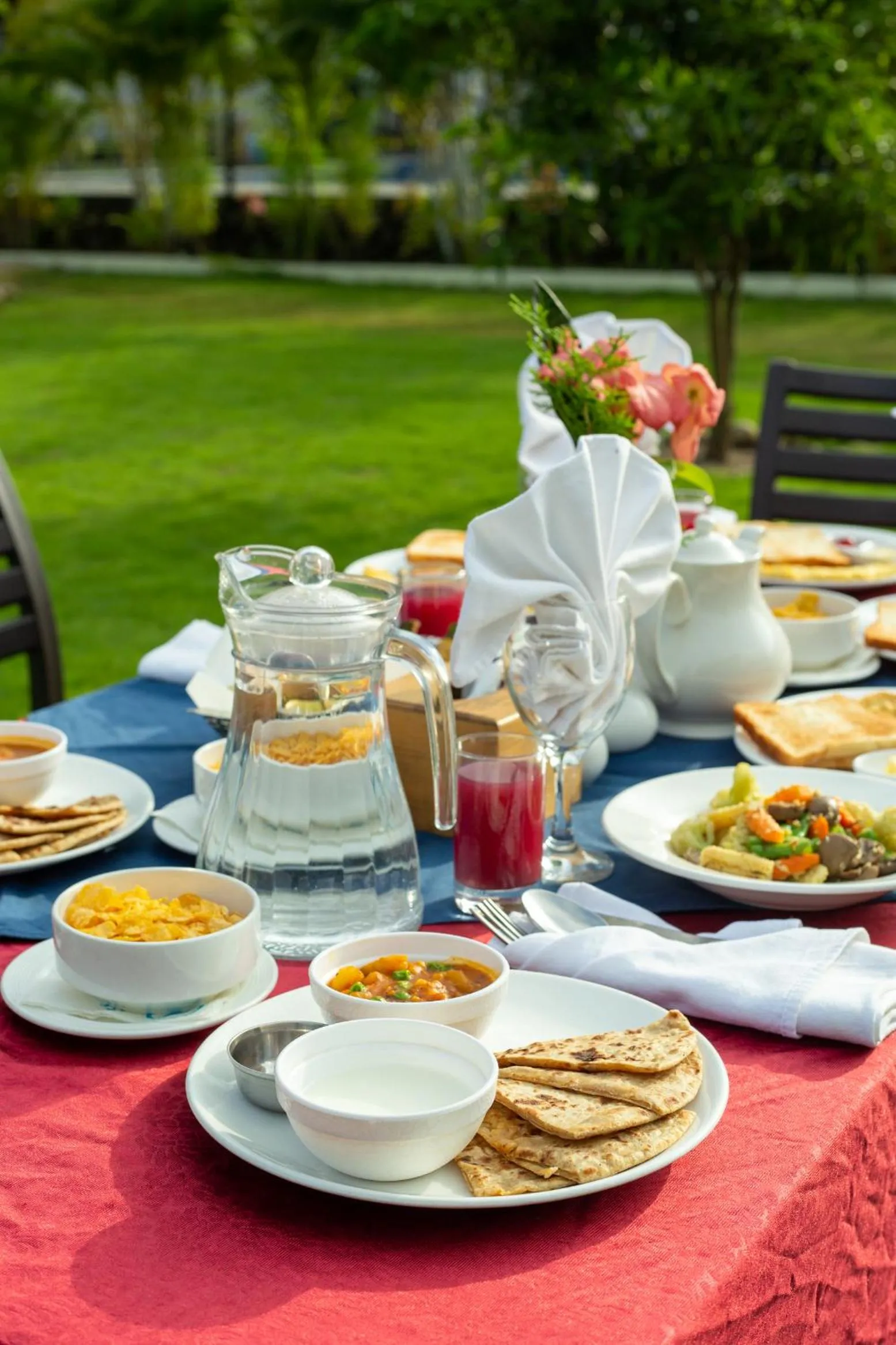 Breakfast in Siddhartha Riverside Resort, Chumlingtar