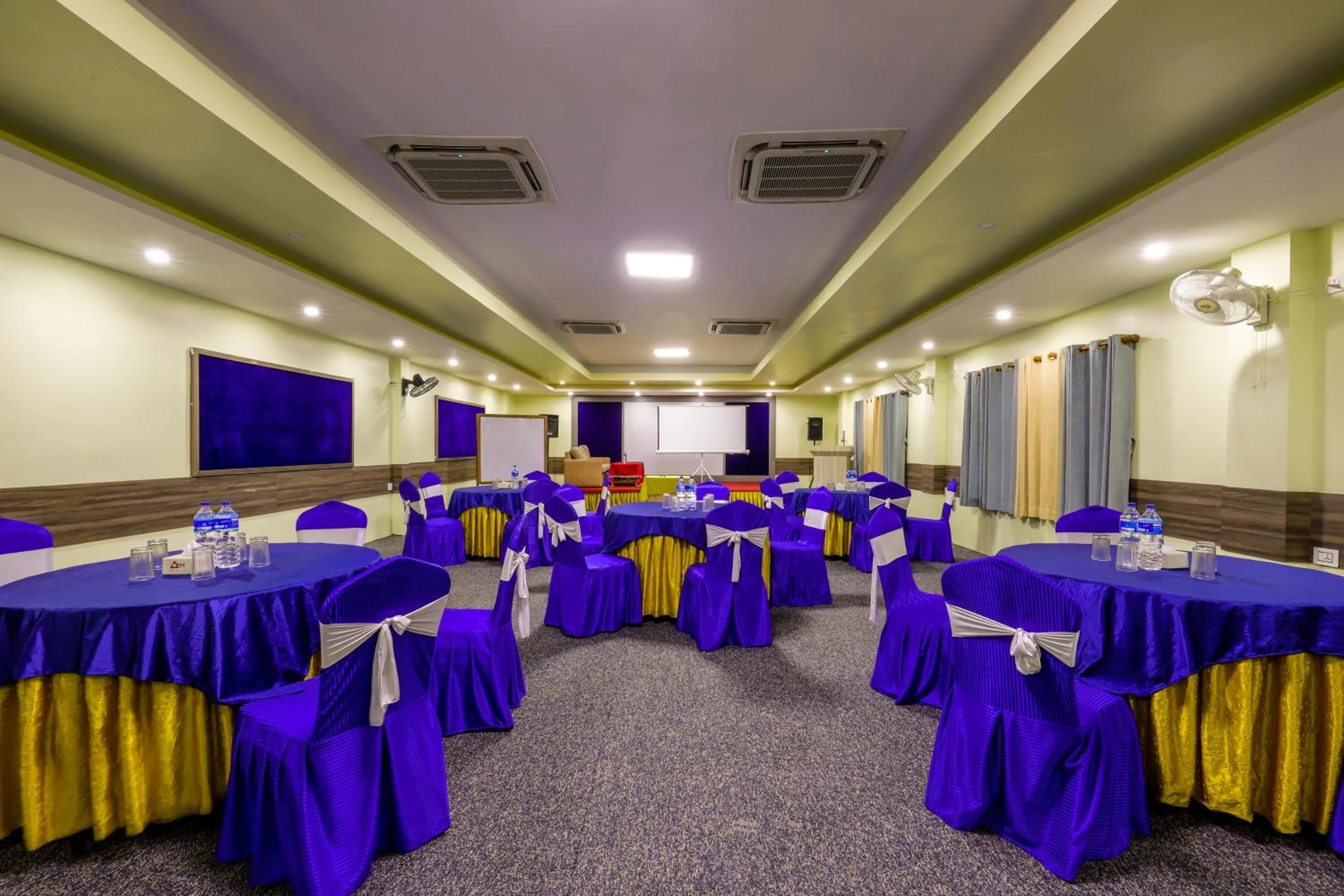 Banquet/Function facilities in Siddhartha Riverside Resort, Chumlingtar