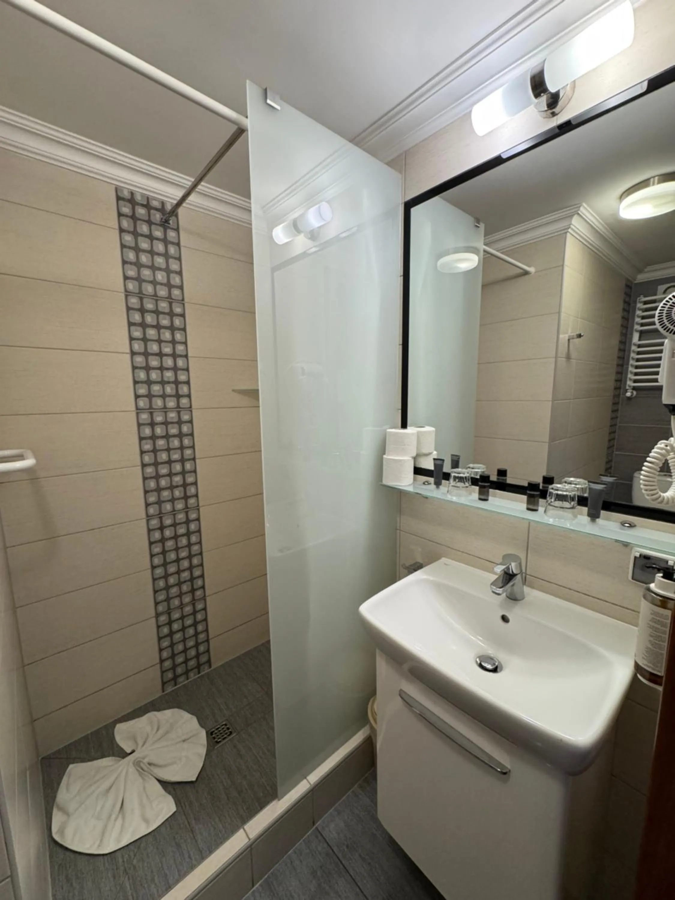 Shower in Irys Boutique Residence - przy plaży