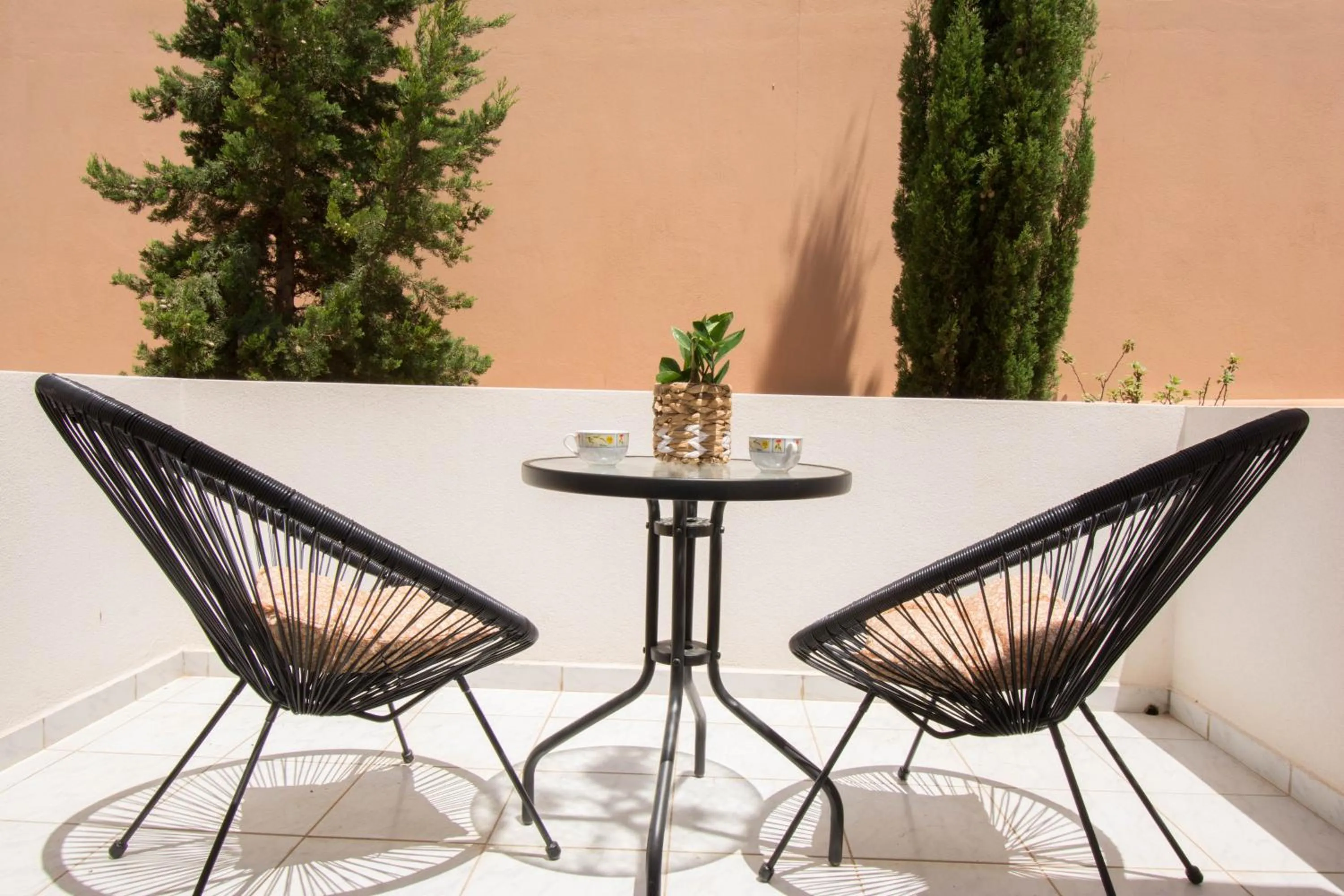 Seating area in Jasmine Suites "By Checkin"