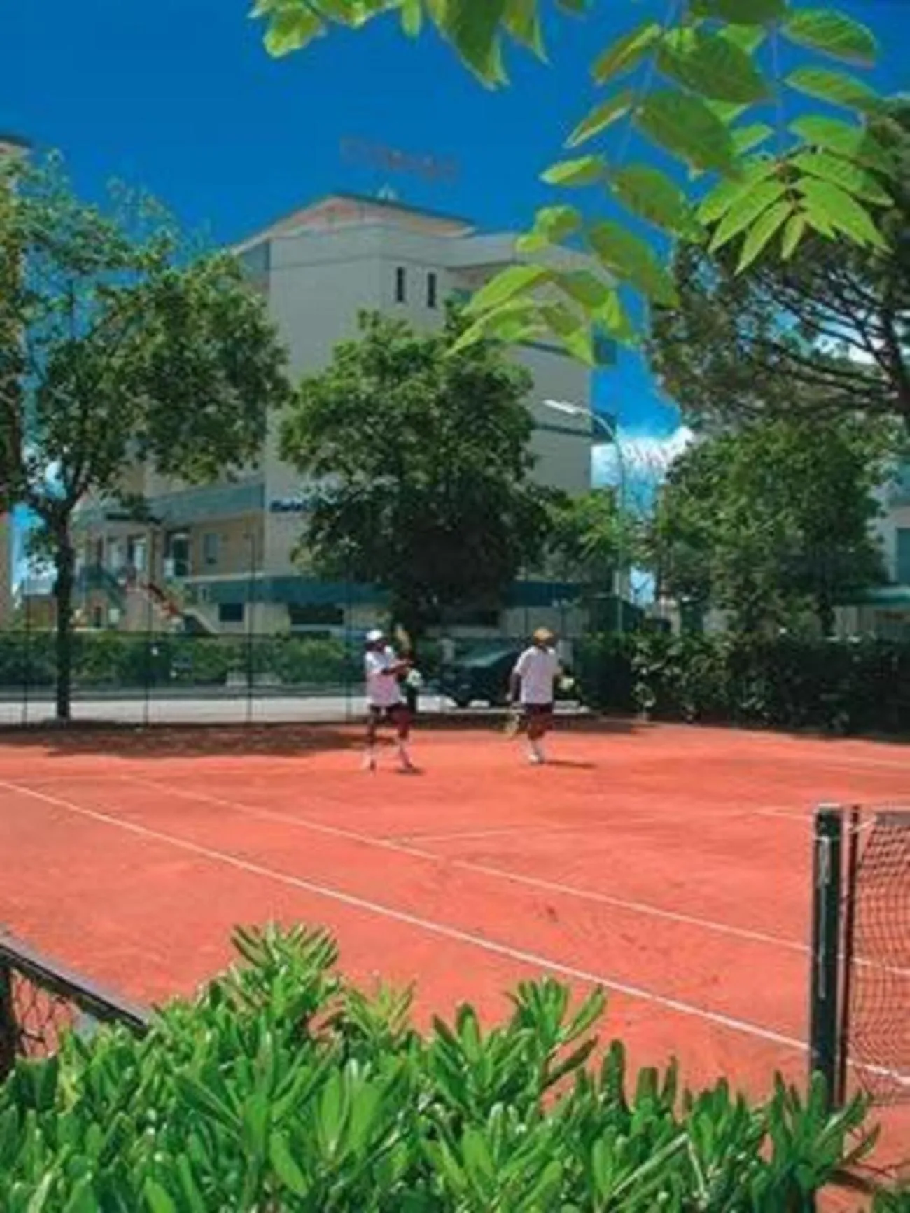 Tennis court in Hotel Condor