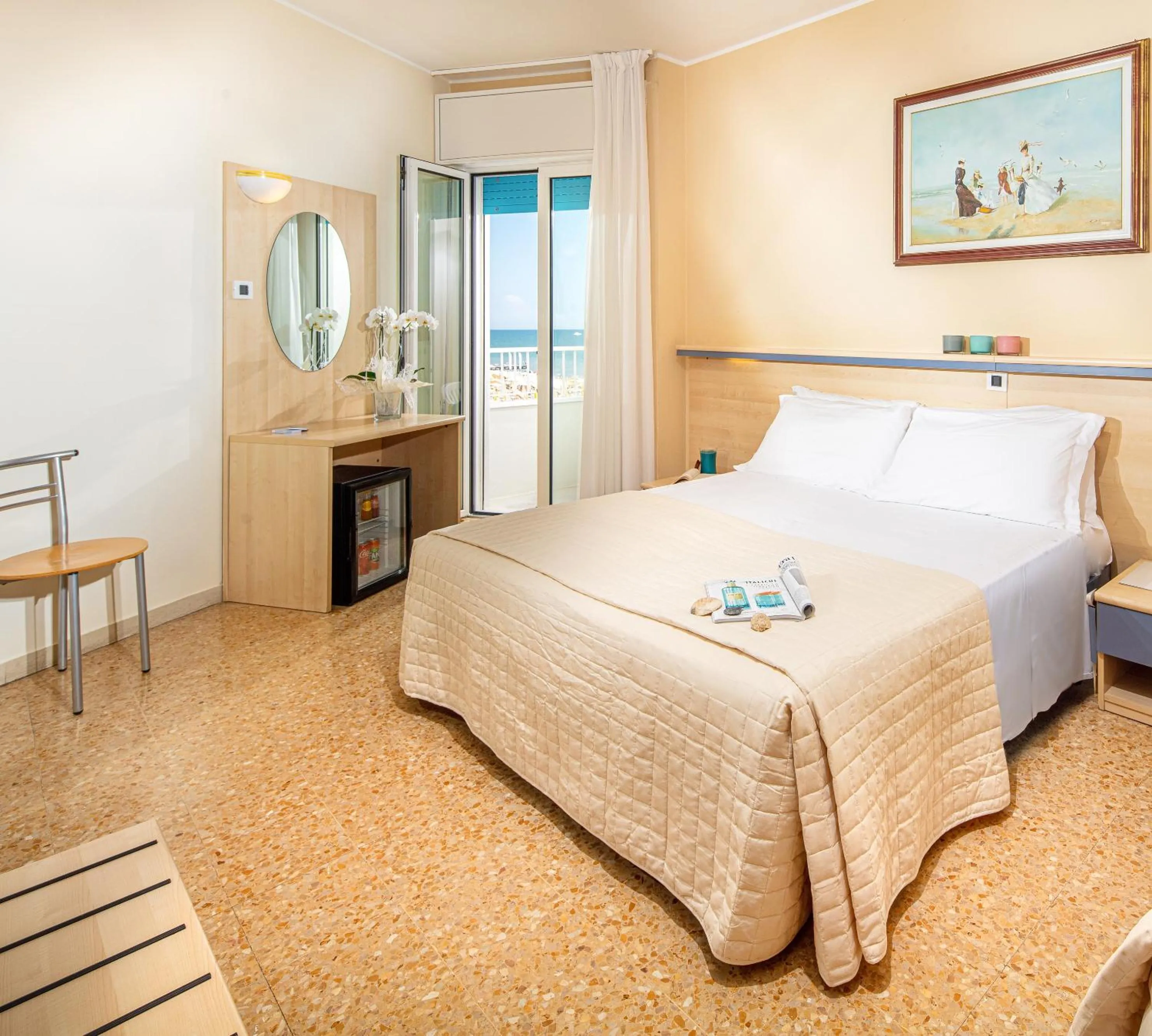 Swimming pool, Bed in Hotel Condor