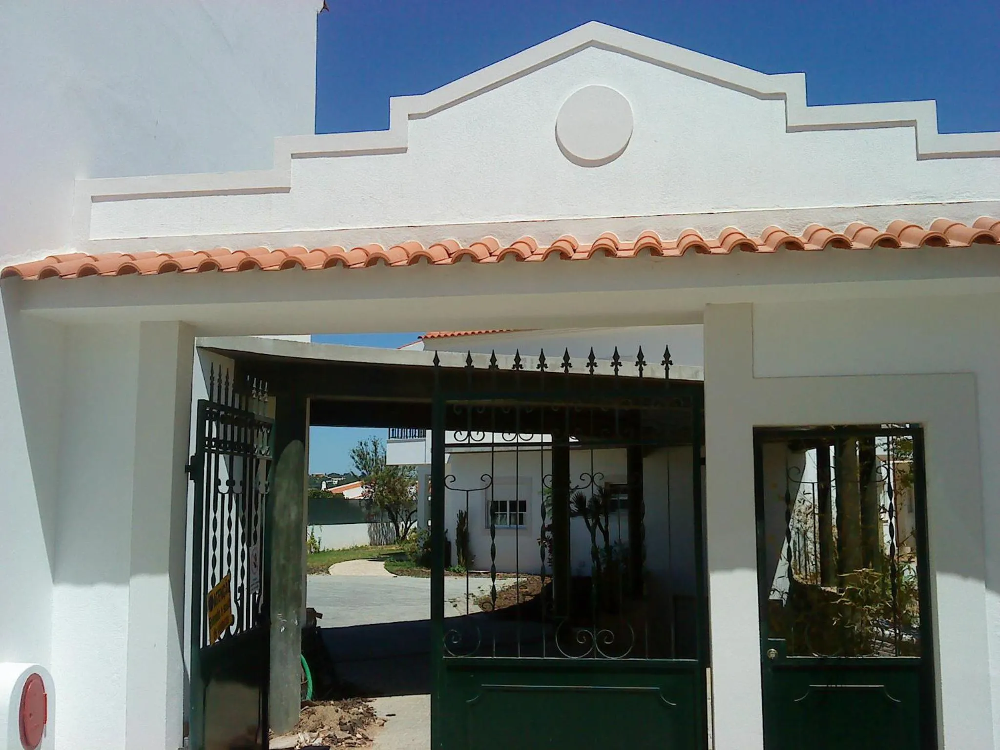 2 Bed Flat - Sleeps 4 - Parking - Wifi