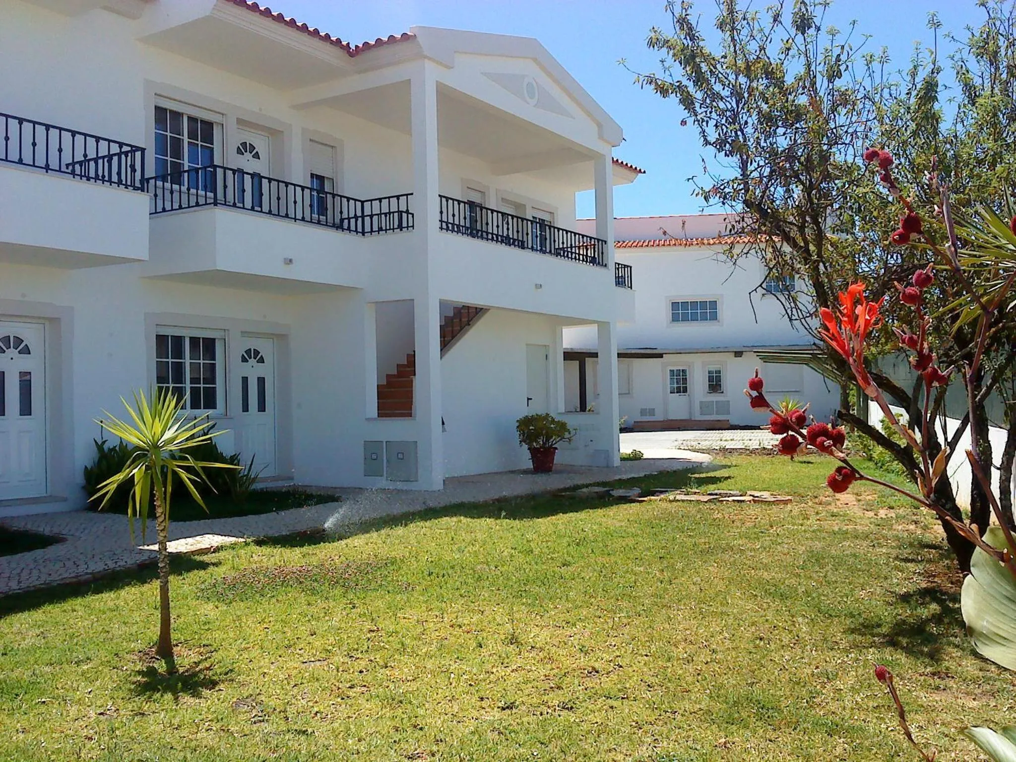 2 Bed Flat - Sleeps 4 - Parking - Wifi