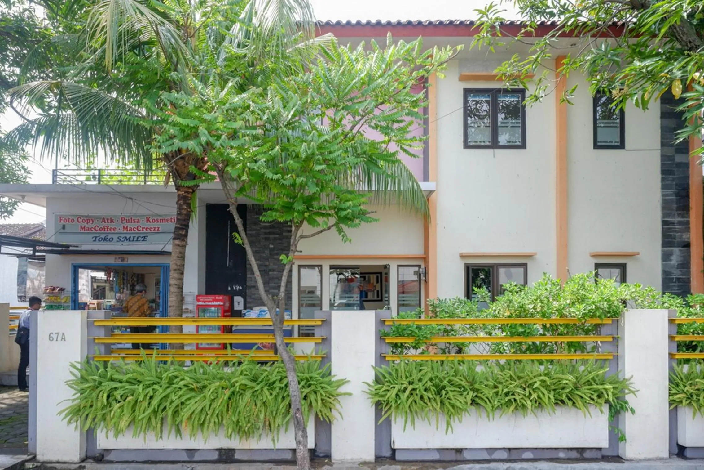 Property building in RedDoorz Syariah near Exit Tol Krapyak Semarang