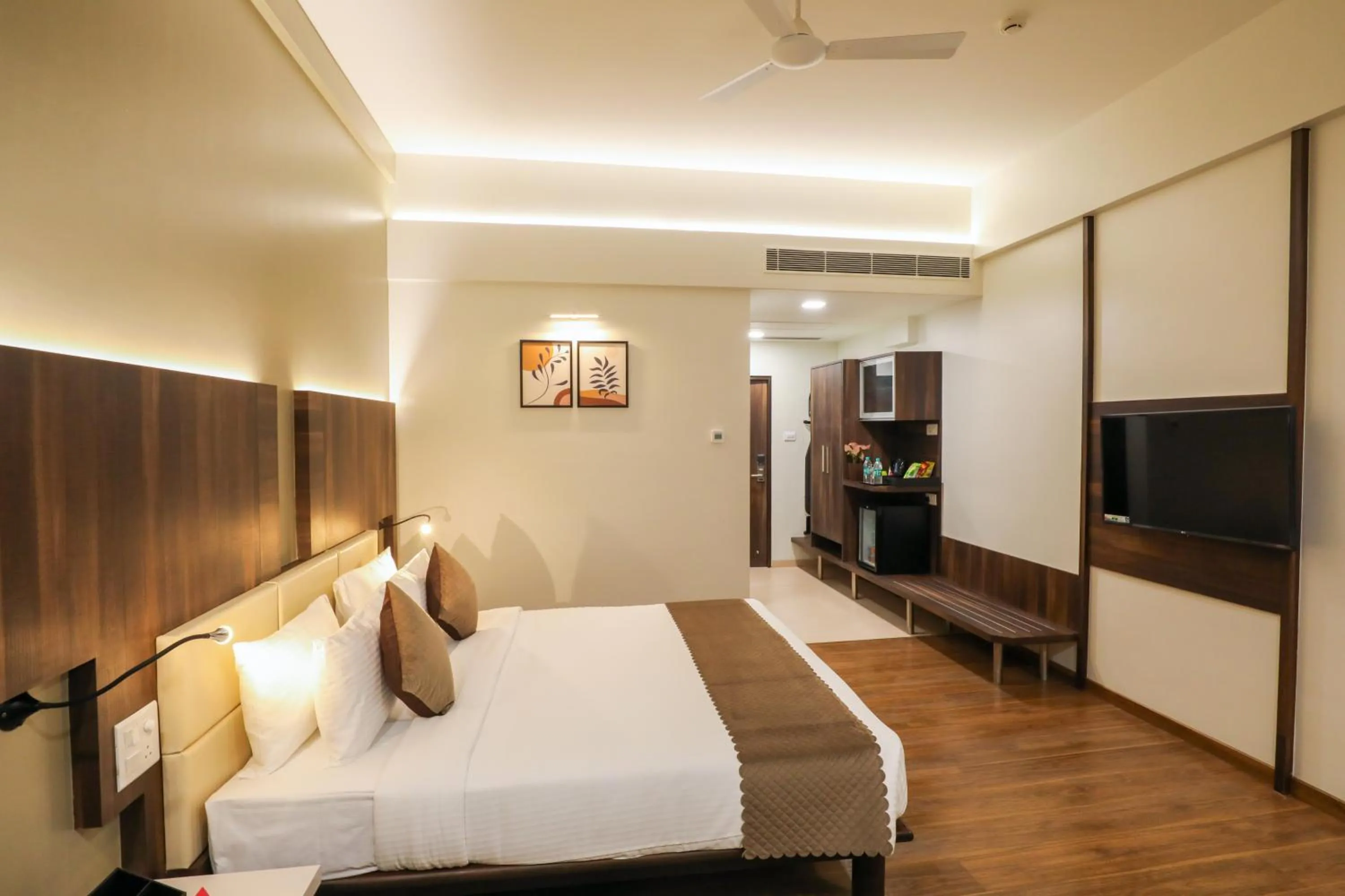 Bed in Spree Hotel Aurangabad