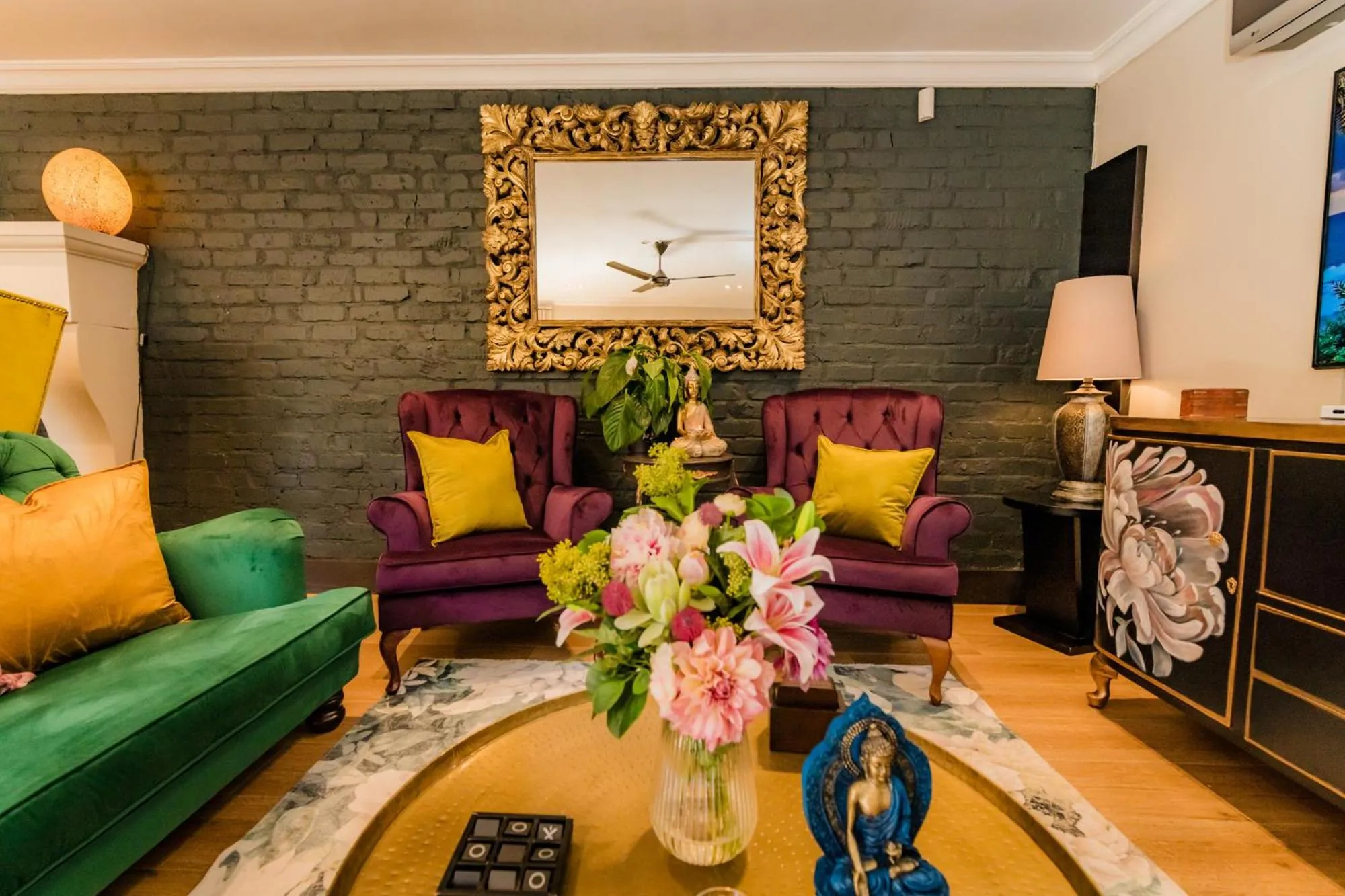 Lounge or bar in SW1 Lodge