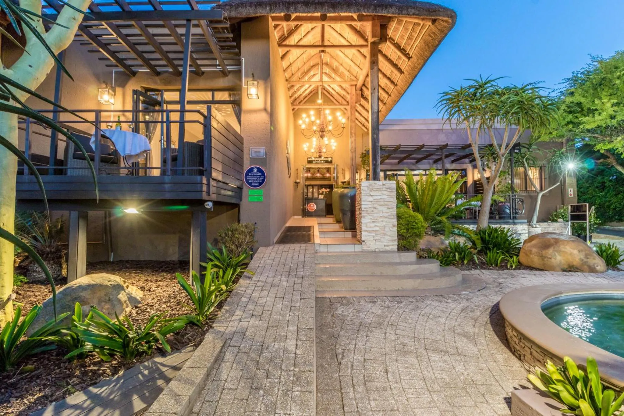 Facade/entrance in SW1 Lodge