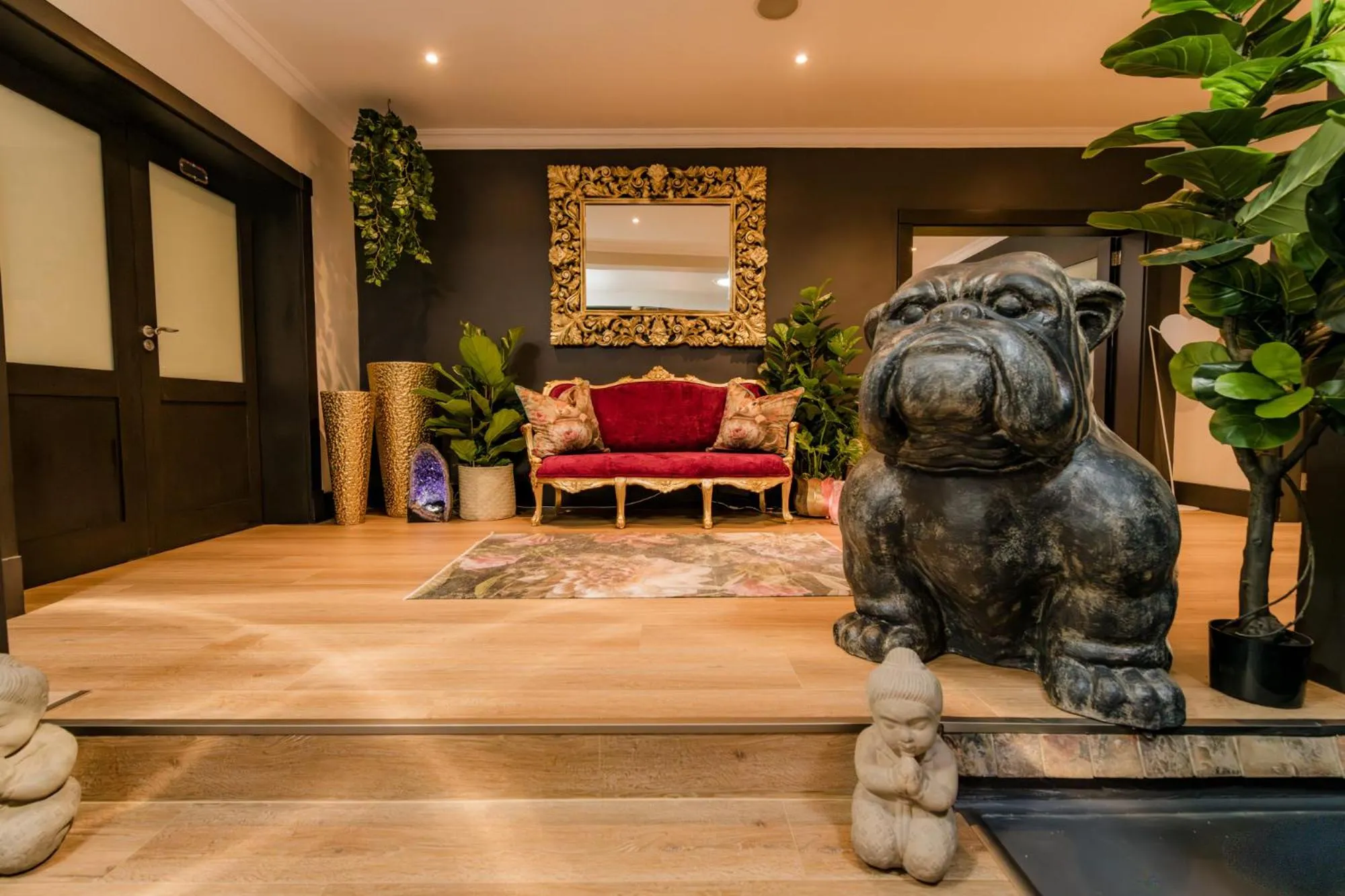 Lobby or reception in SW1 Lodge