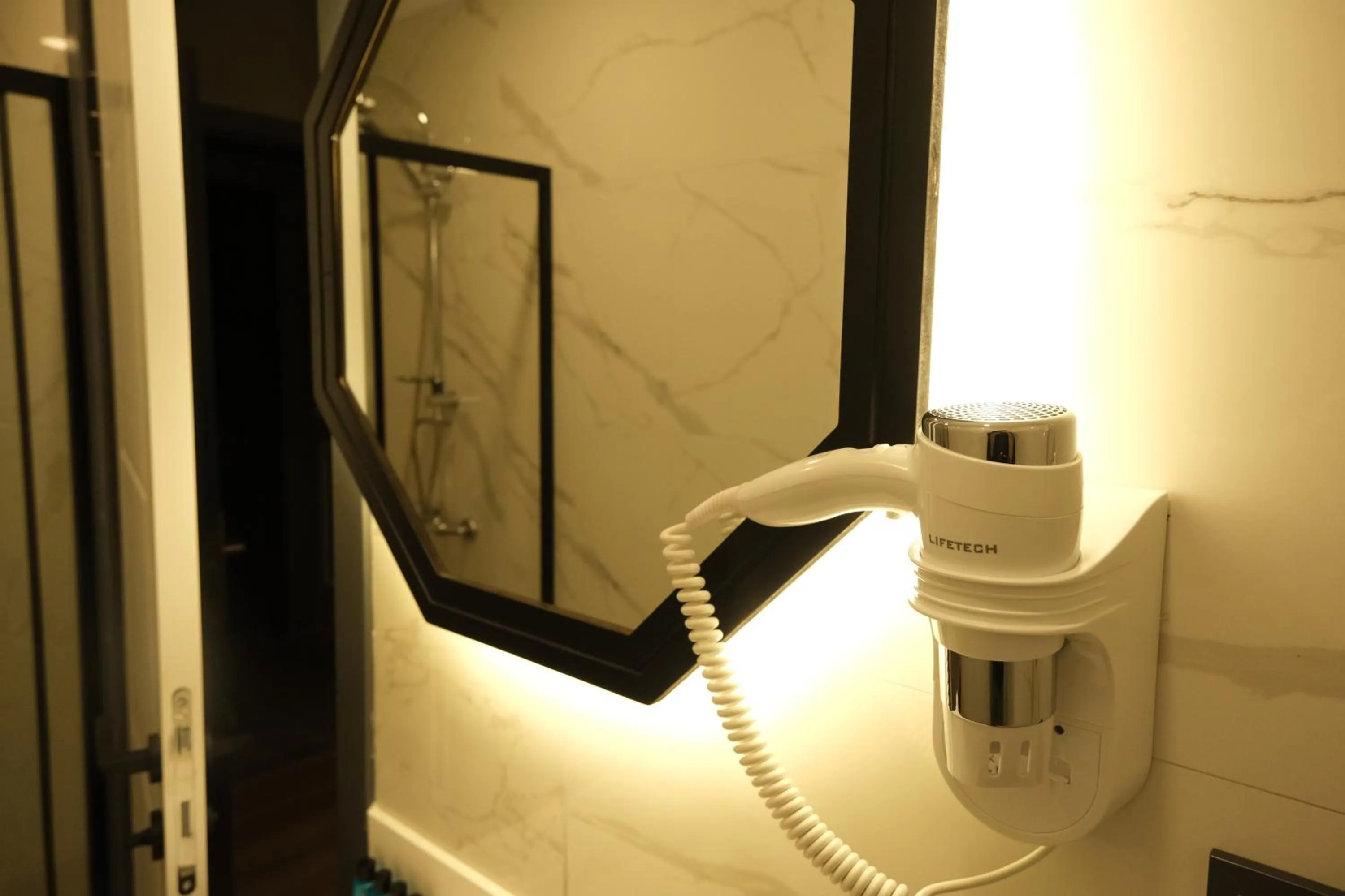 Bathroom in The Pearl Airport Hotel