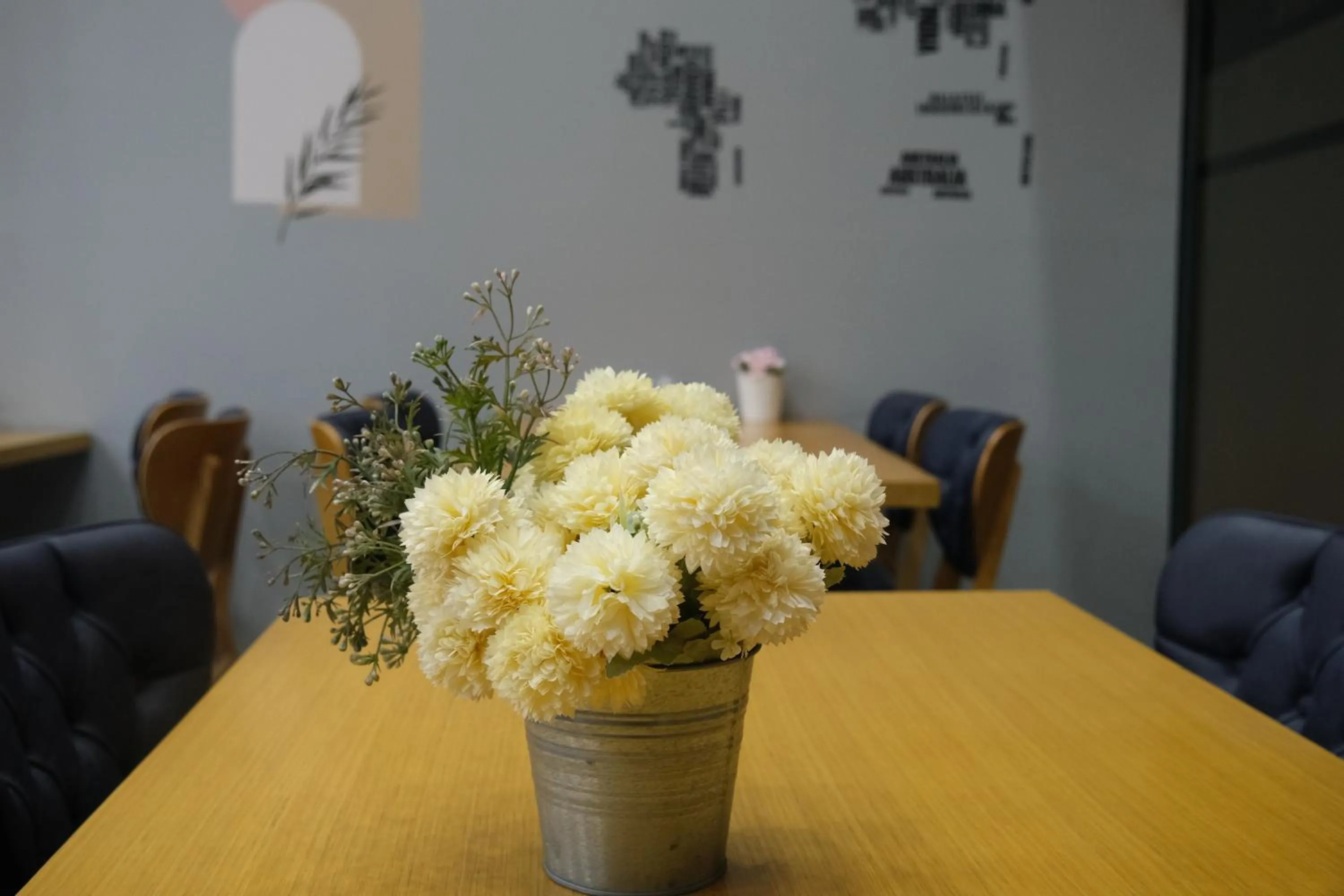 Restaurant/places to eat in The Pearl Airport Hotel