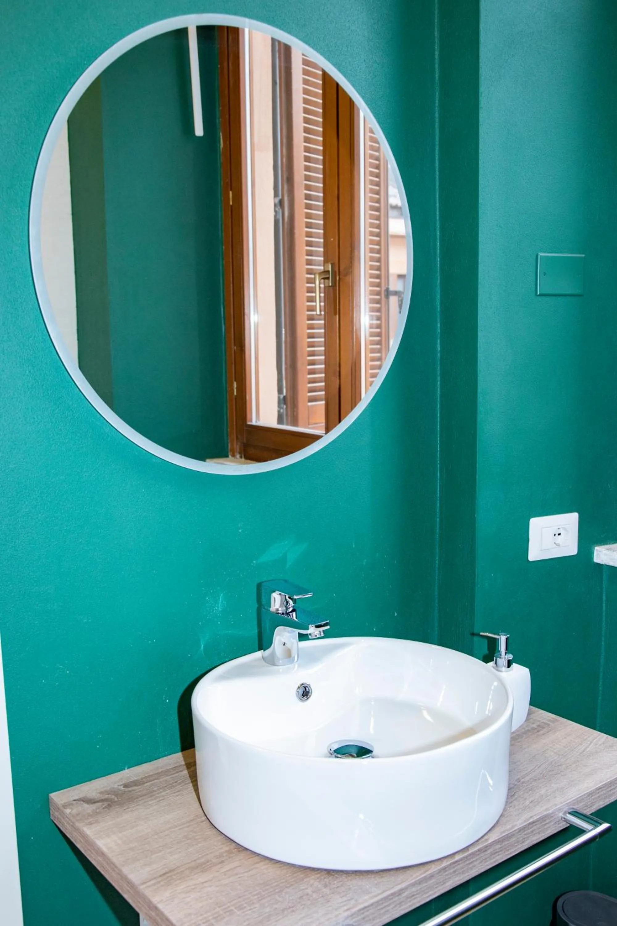 Bathroom in Easy Milano - Rooms and Apartments Navigli