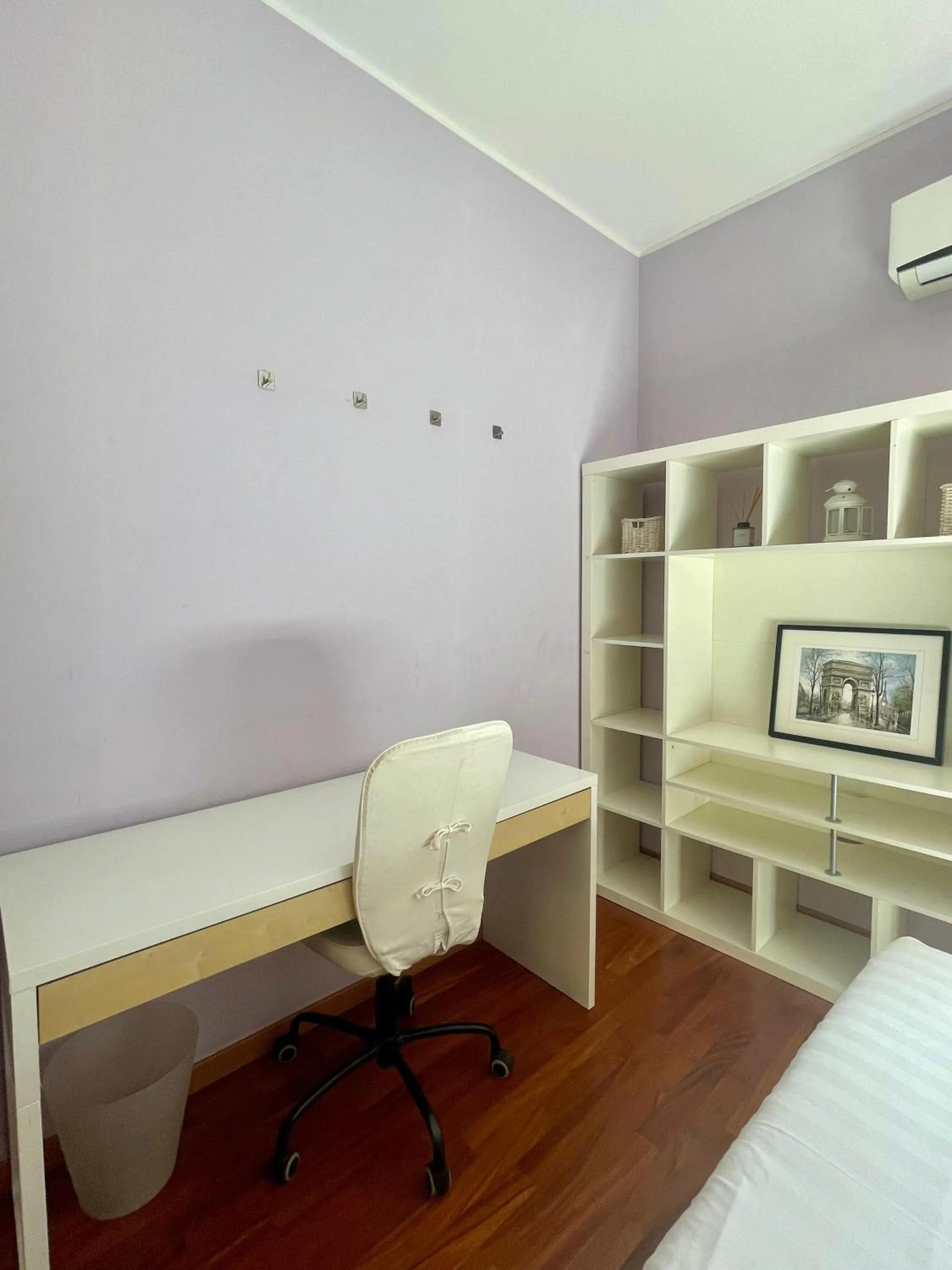 Bedroom, Bed in Easy Milano - Rooms and Apartments Navigli