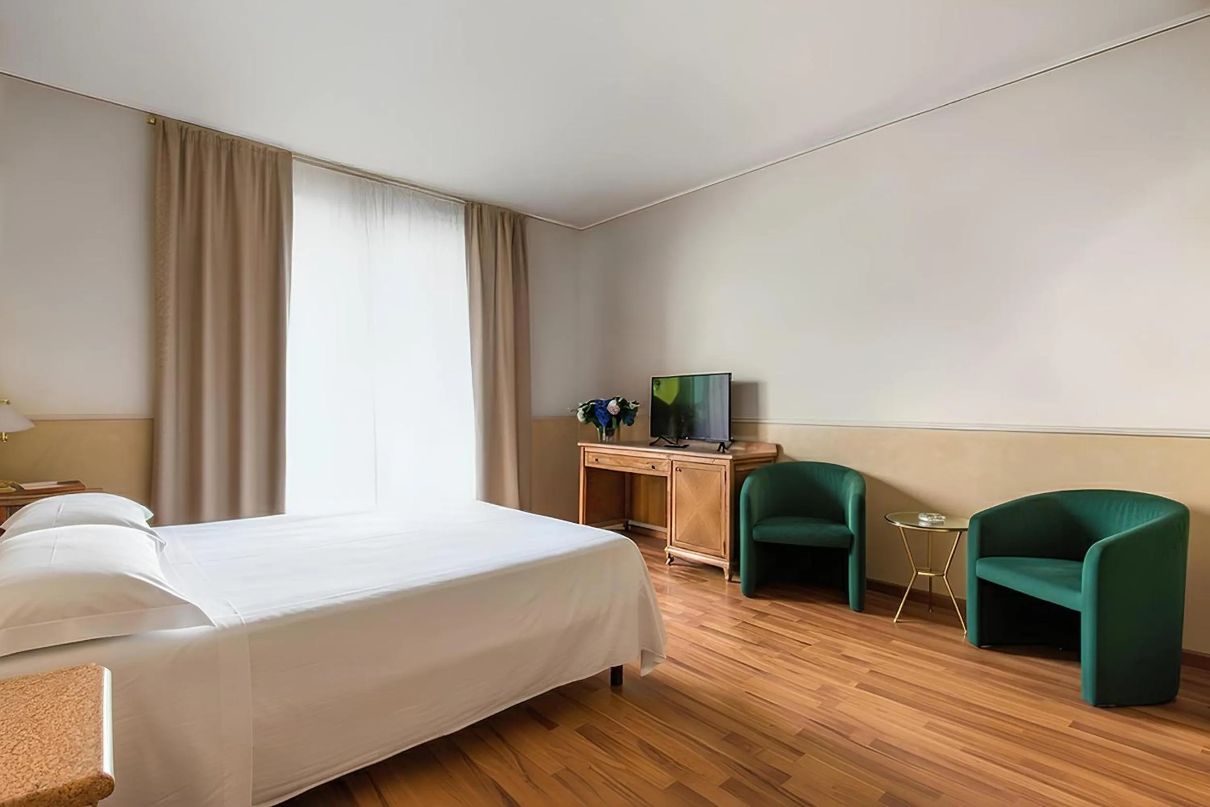 Bed in AHG Golf Hotel Porta Del Sole