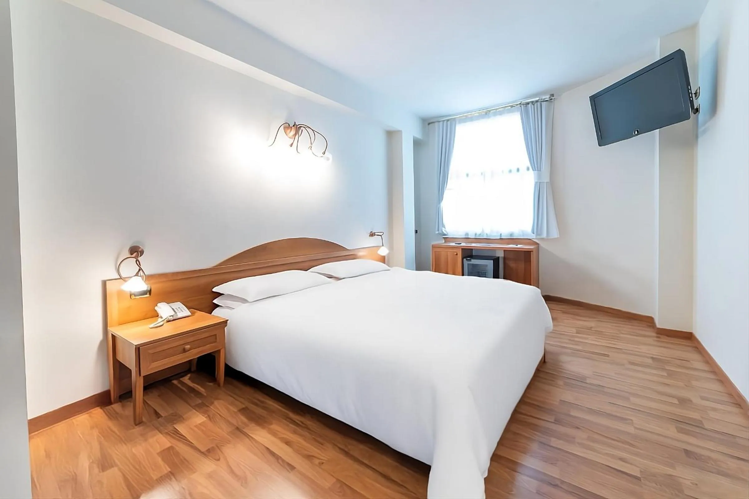 Bedroom, Bed in AHG Golf Hotel Porta Del Sole