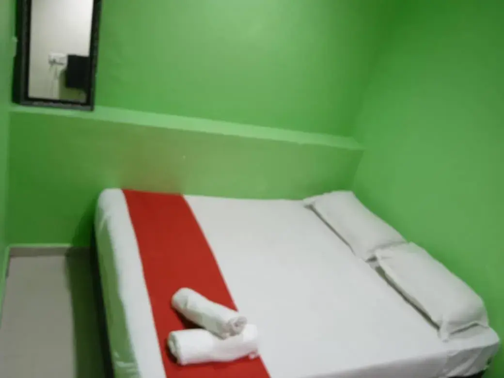 Budget Double Room - single occupancy in EZI HOTEL KLANG Budget Double Room - single occupancy in EZI HOTEL KLANG