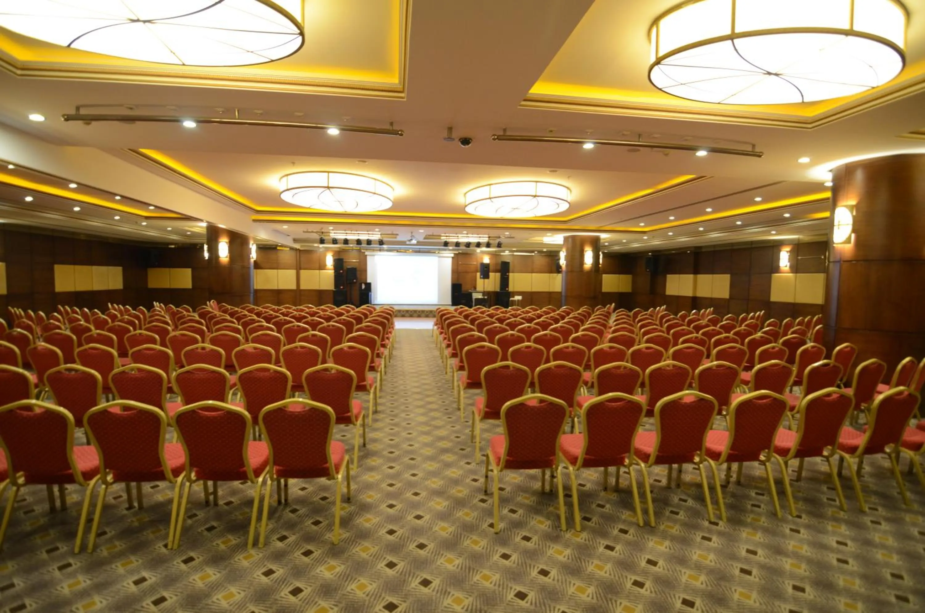 Meeting/conference room in CK Farabi Hotel