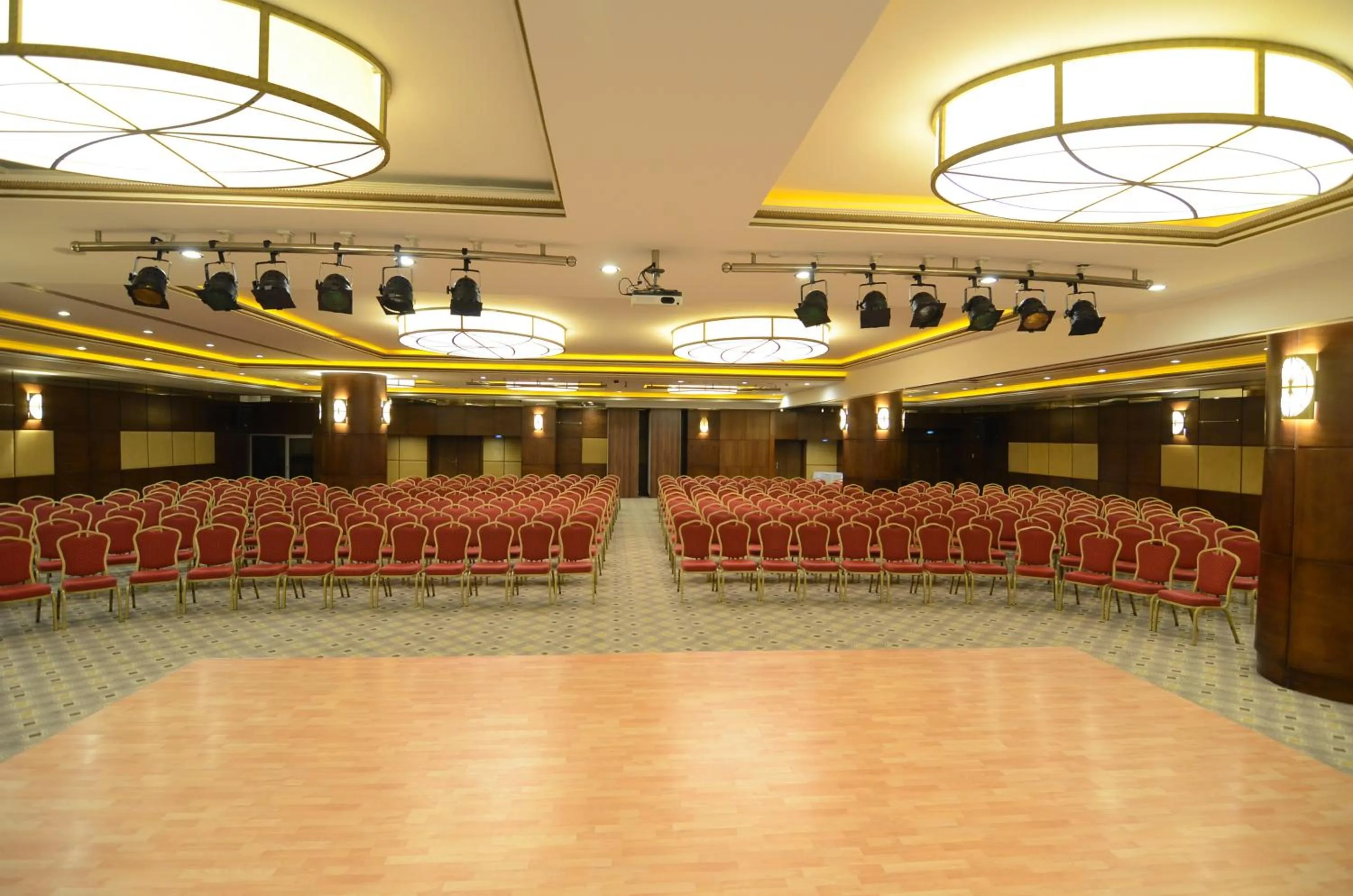 Meeting/conference room in CK Farabi Hotel