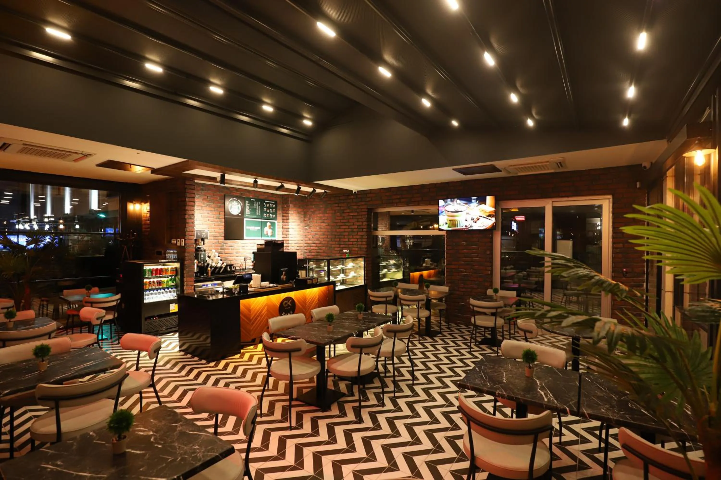 Restaurant/places to eat in CK Farabi Hotel