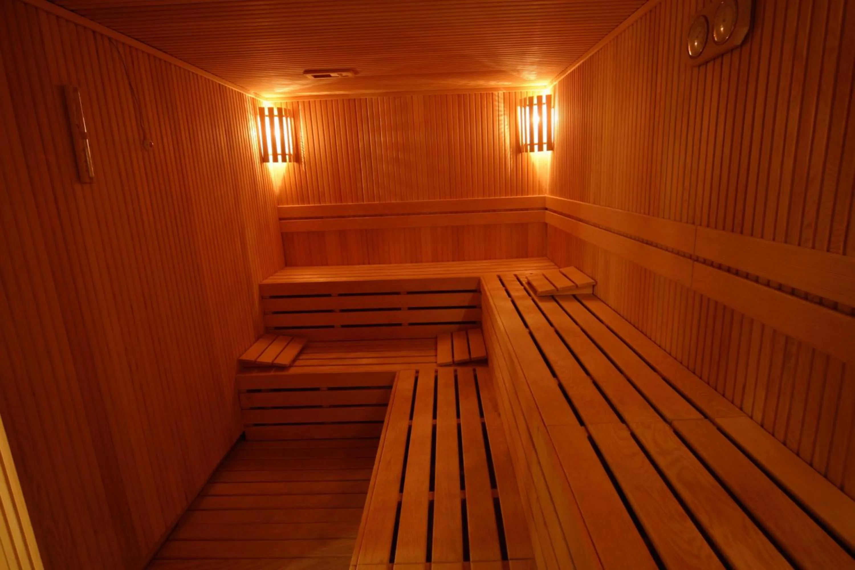 Sauna in CK Farabi Hotel