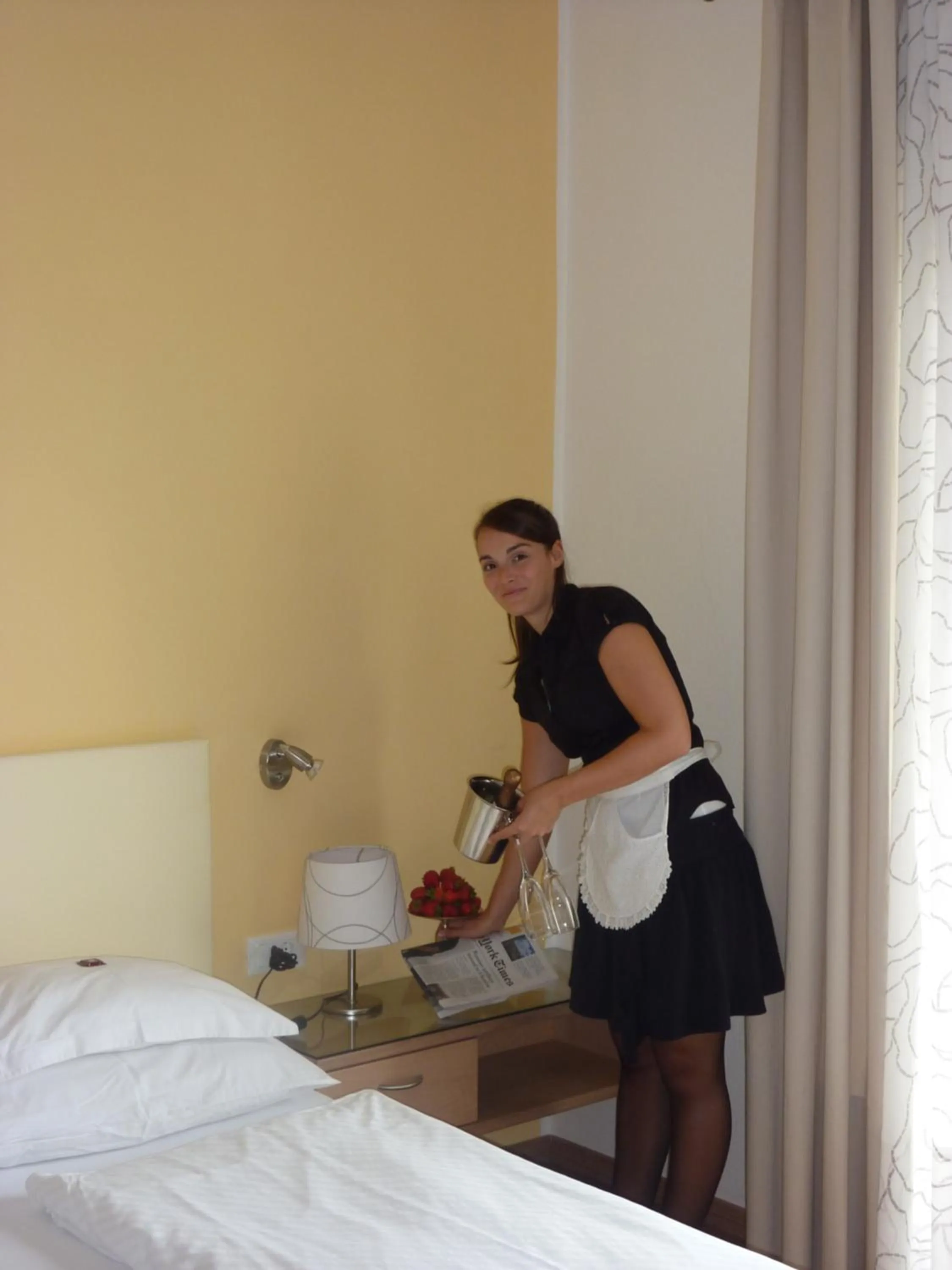 Staff, Bed in Hotel Zima