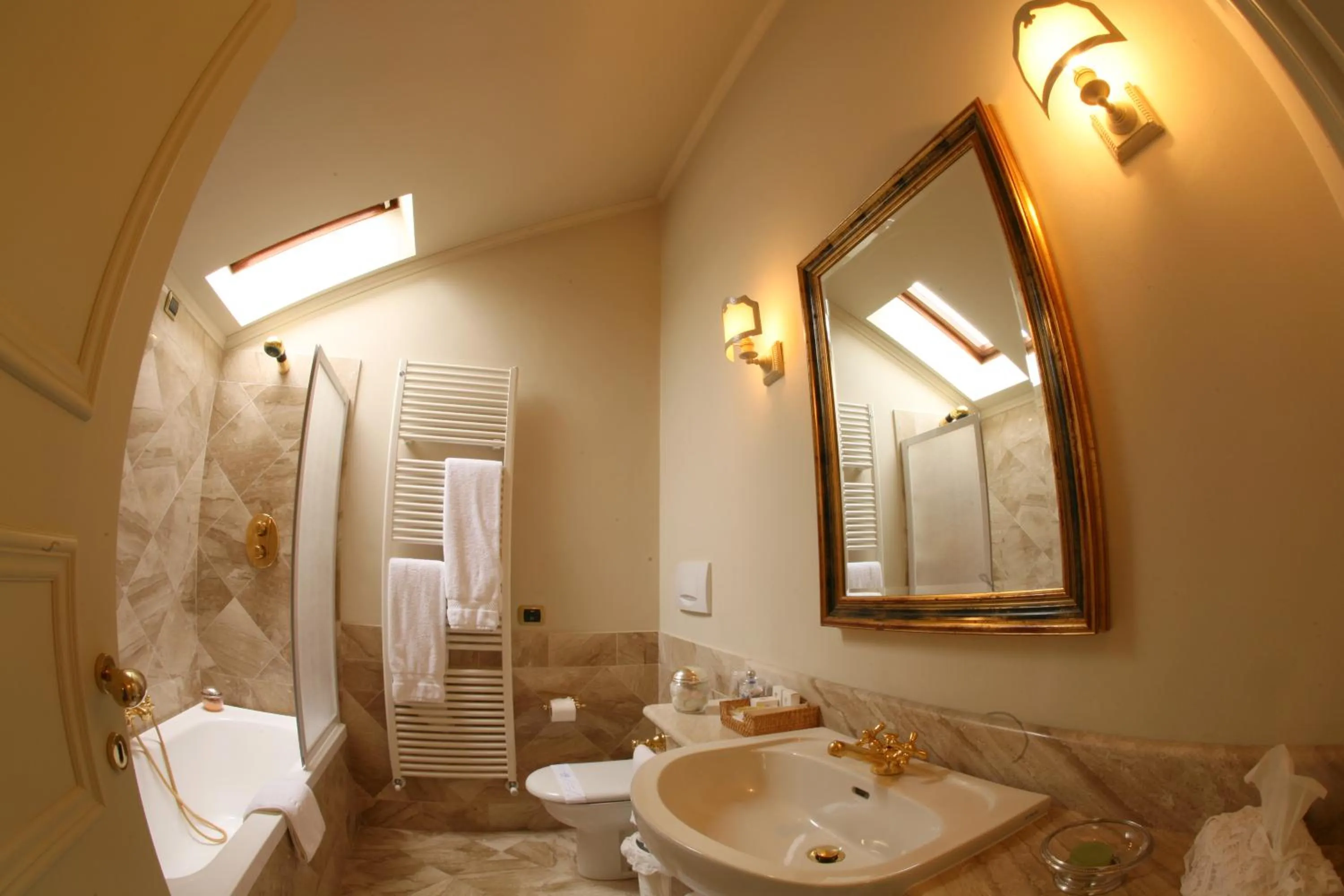 Bathroom in Il Sole Di Ranco