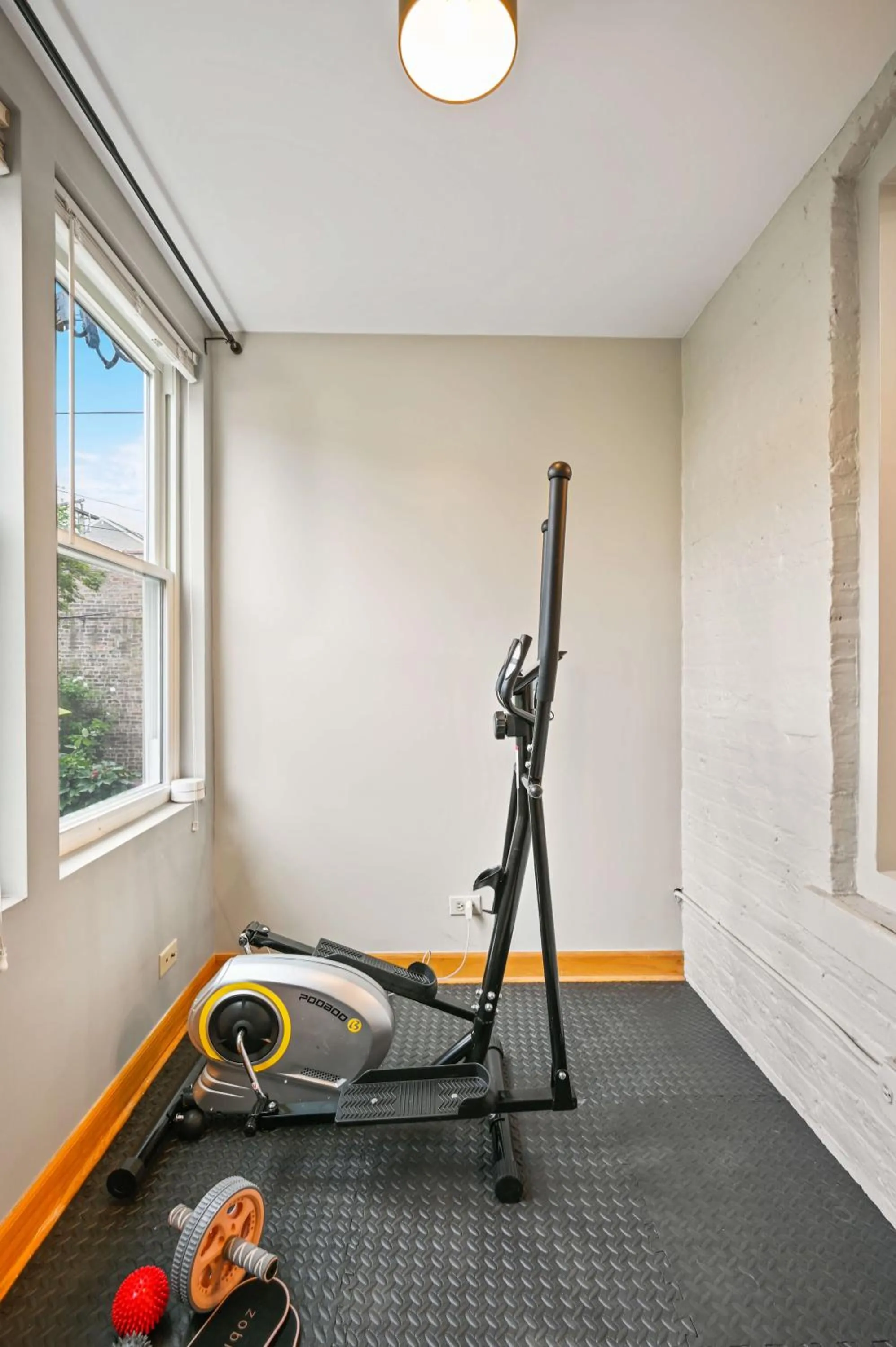 Fitness centre/facilities in 2 Bed Apt w/ Office, Free Parking, Near Wrigley