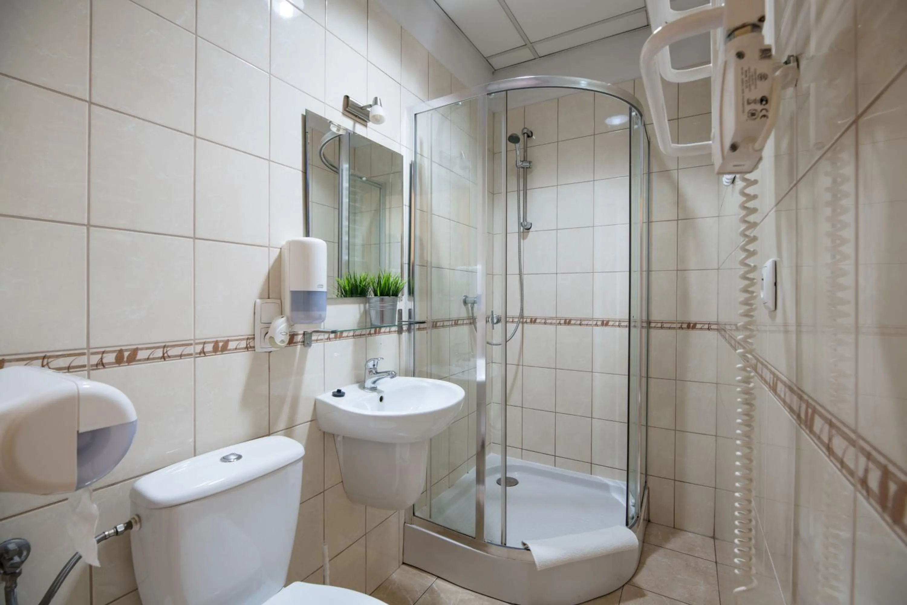 Photo of the whole room in Golden Lion Guest Rooms Szewska 19