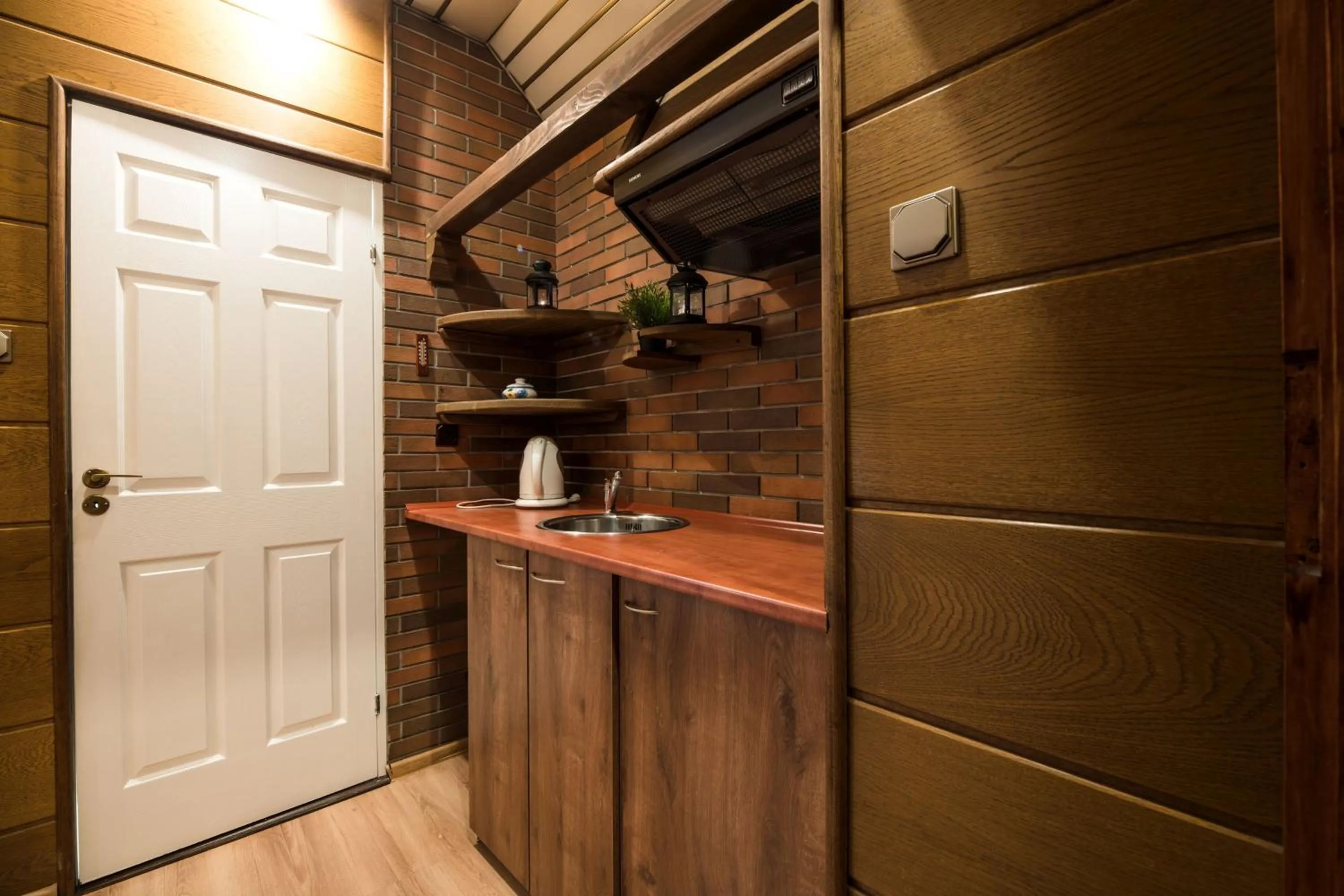 Photo of the whole room in Golden Lion Guest Rooms Szewska 19