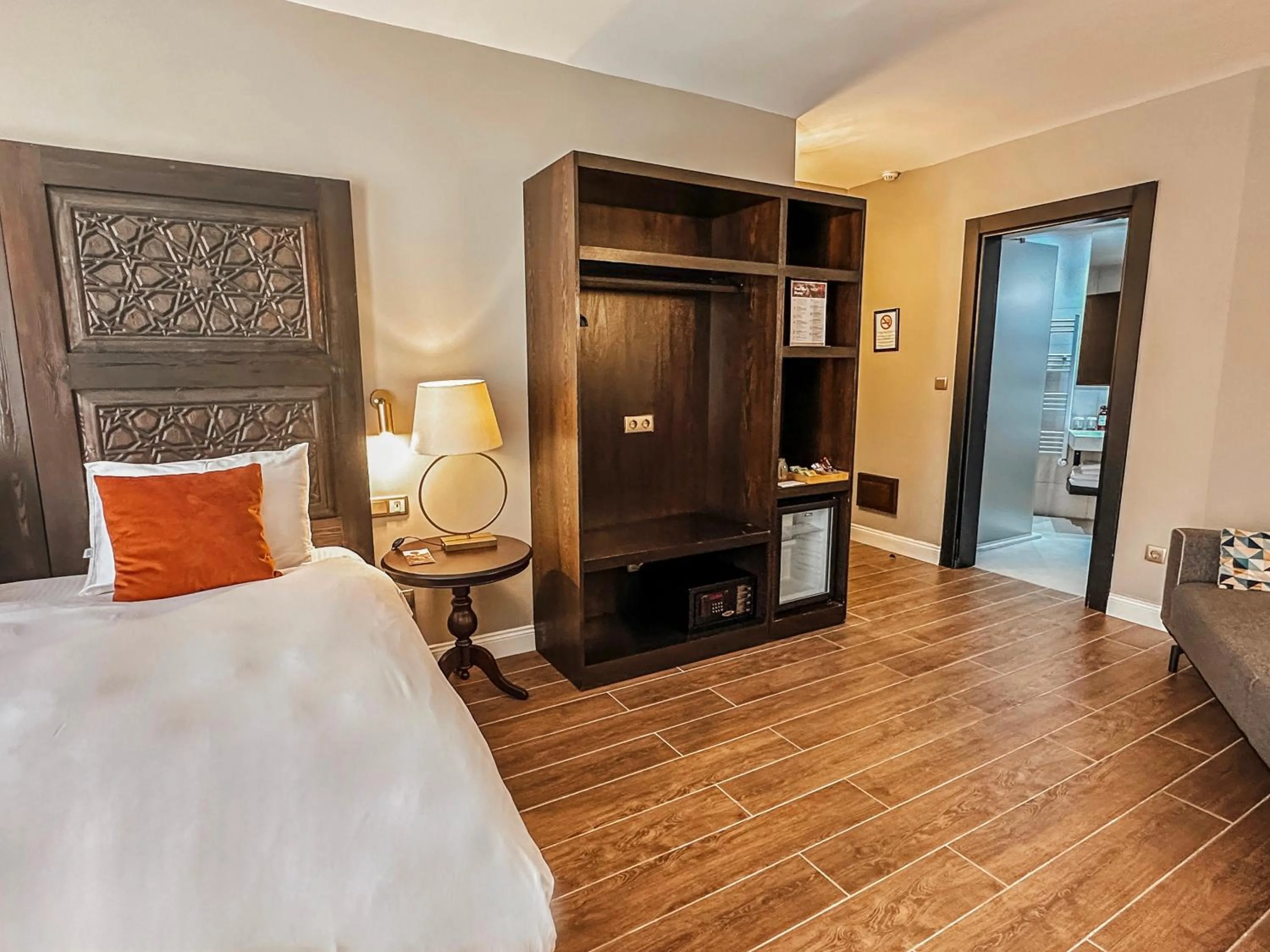 Bed in Osmanli Cappadocia Hotel