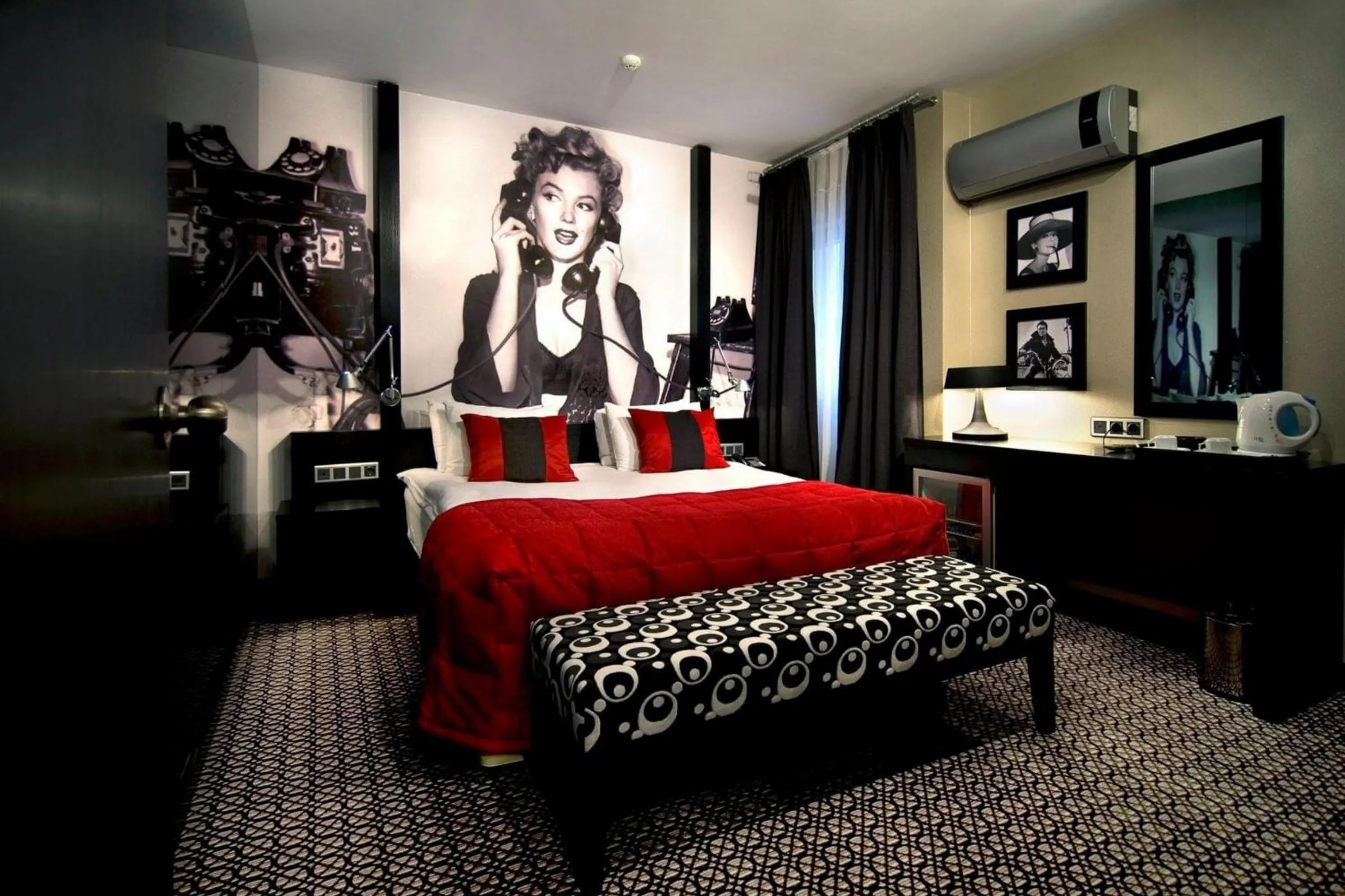 Coffee/tea facilities, Bed in Maltepe 2000 Hotel