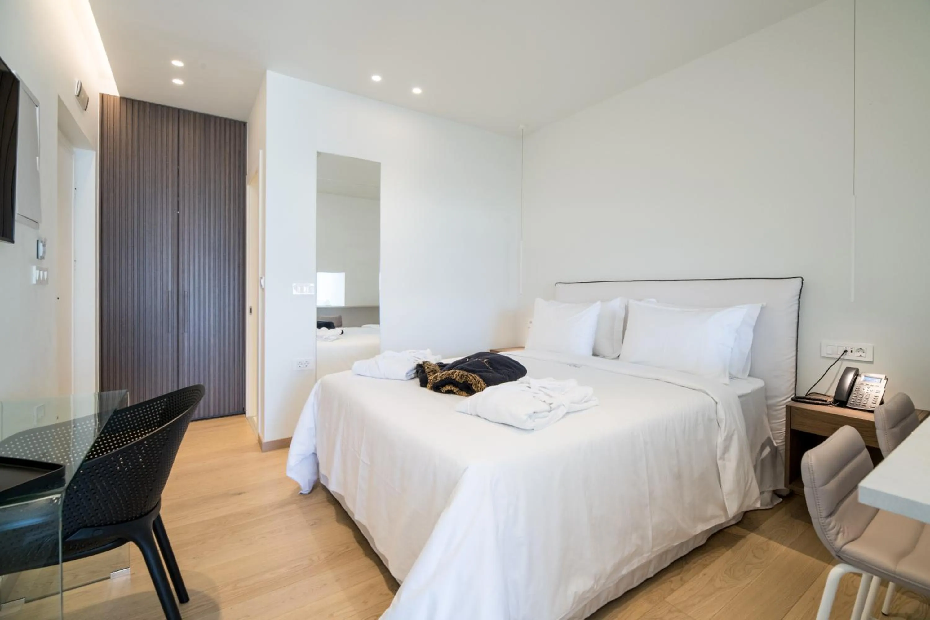 Bed in GM exclusive Luxury Suites & SPA