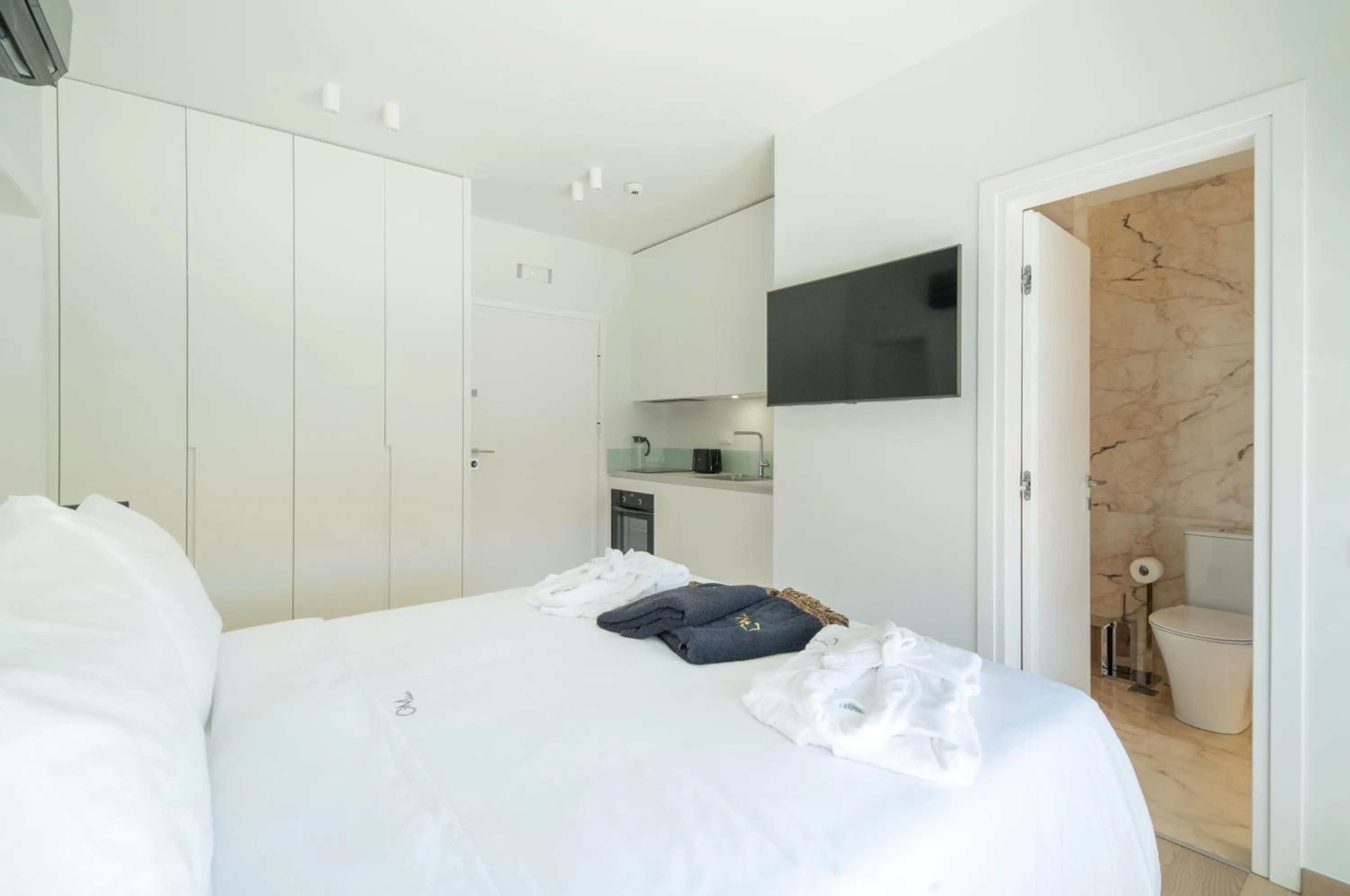 Bed in GM exclusive Luxury Suites & SPA