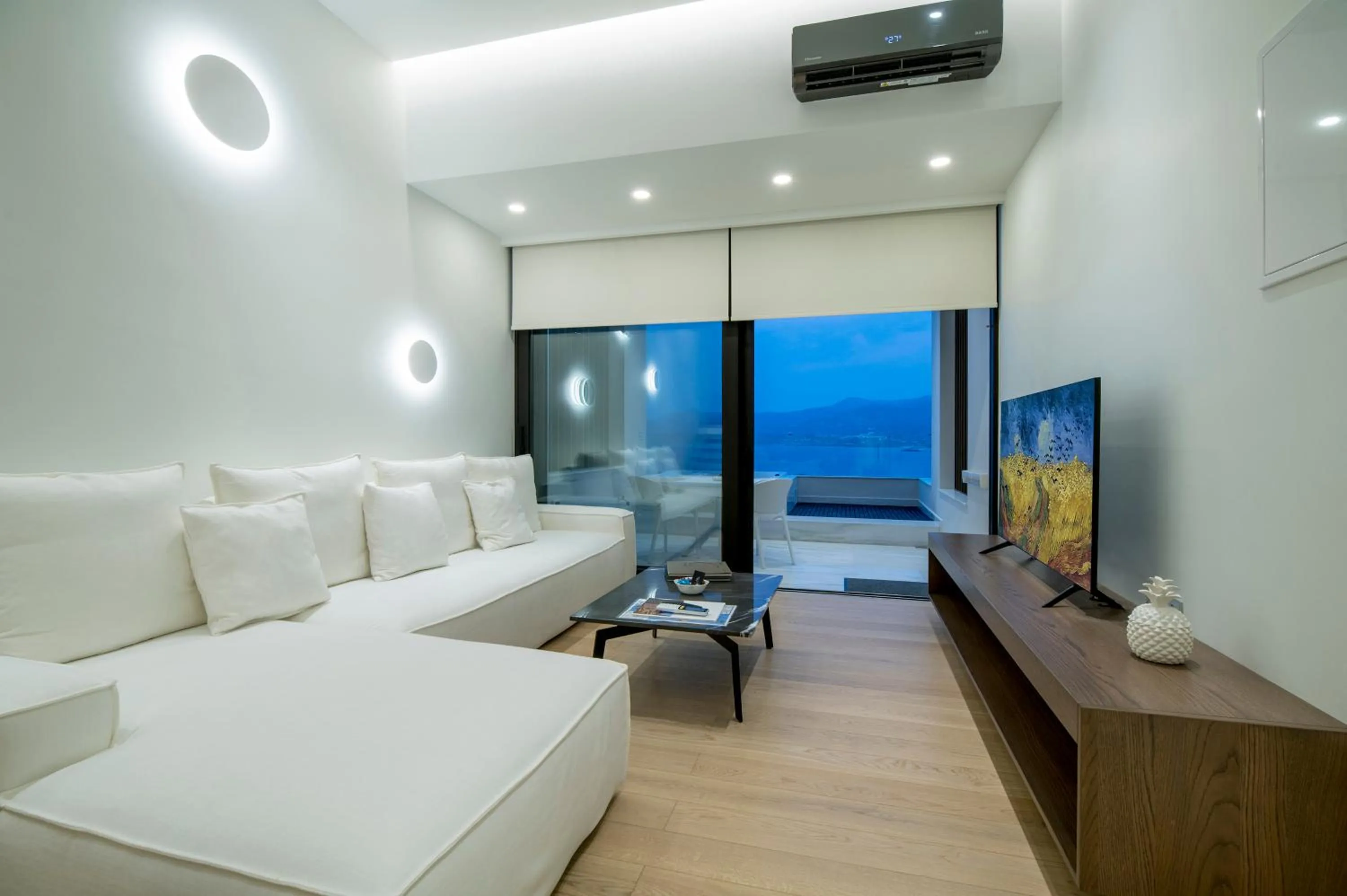 Bed in GM exclusive Luxury Suites & SPA