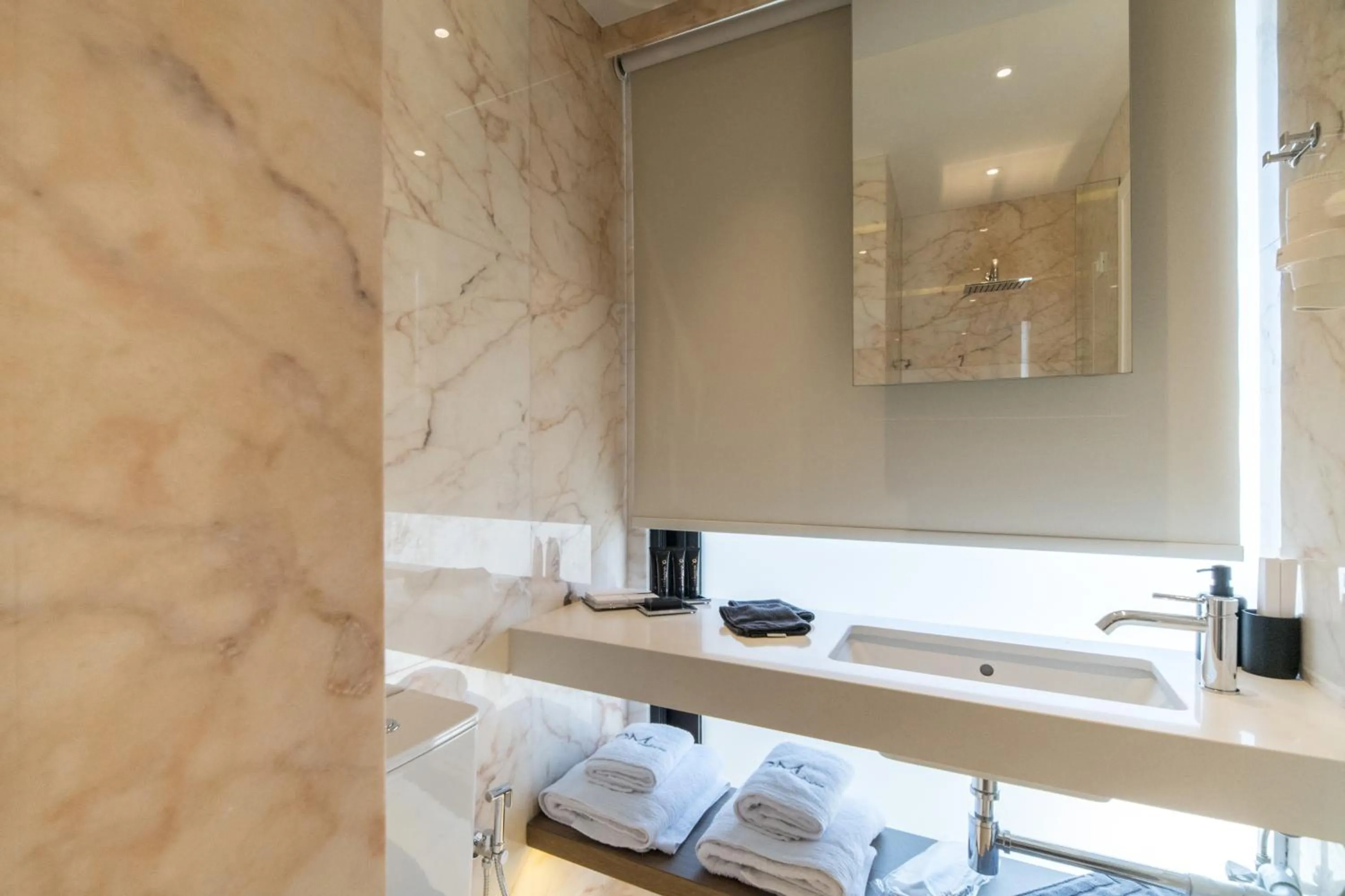 GM exclusive Luxury Suites & SPA