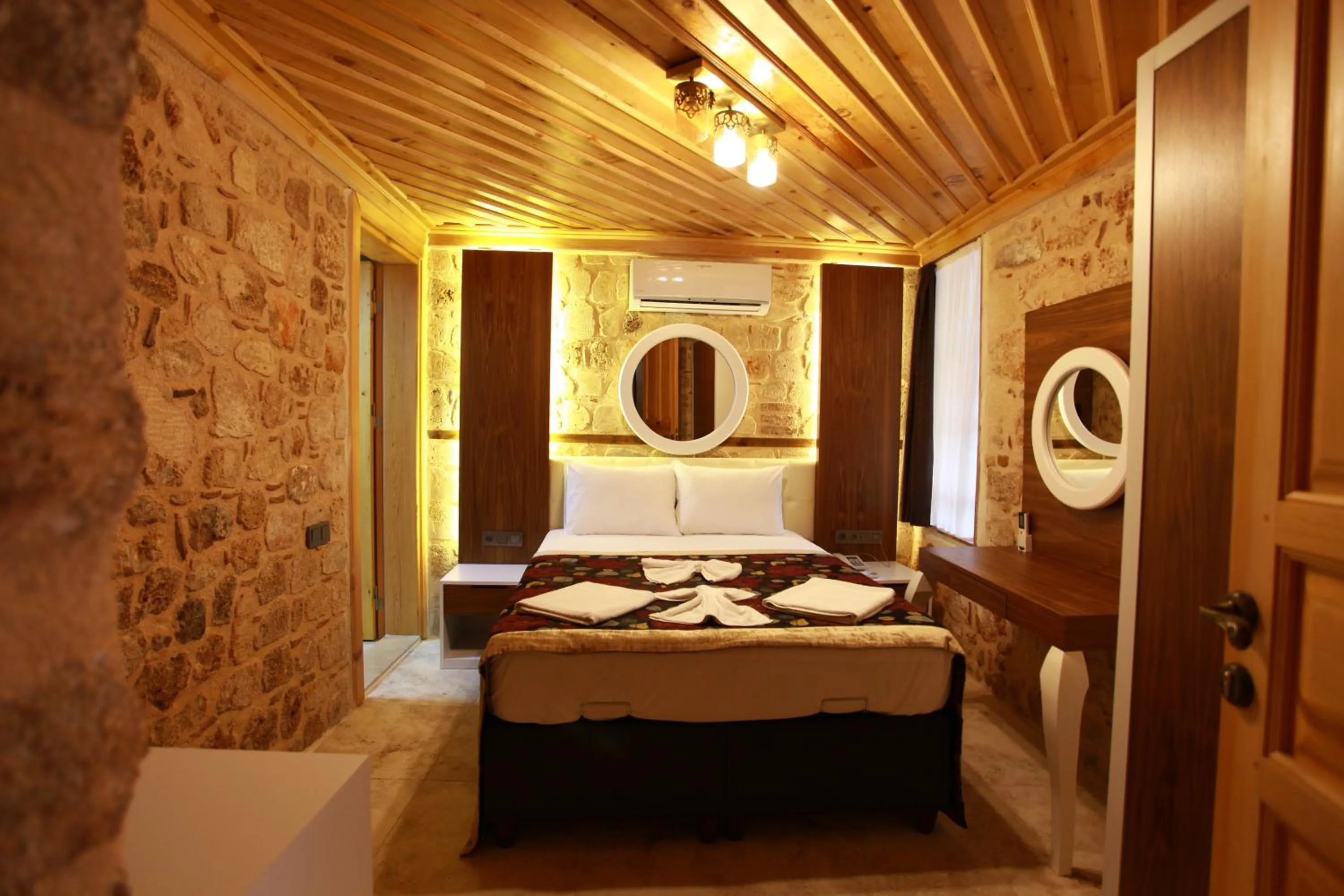 Bedroom, Bed in Bacchus Pension