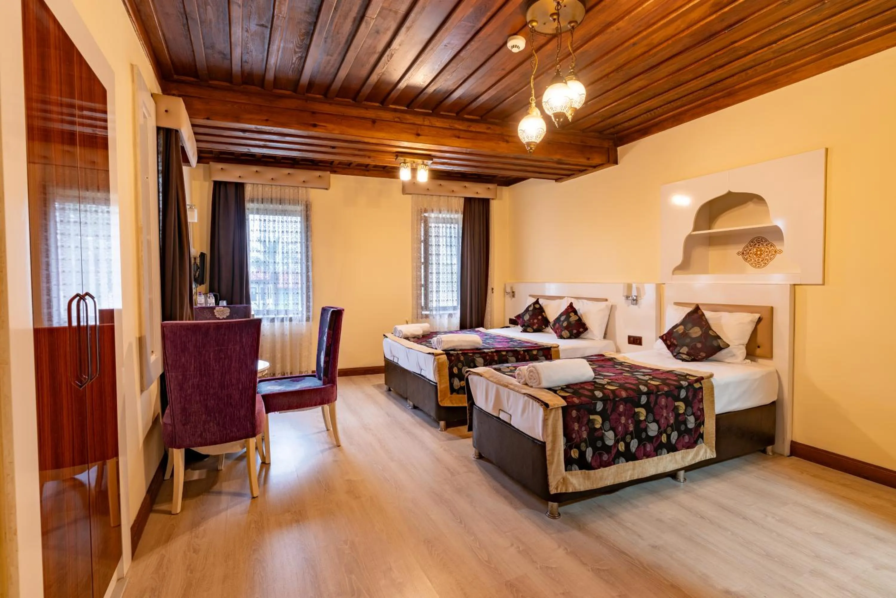 Bedroom, Bed in Bacchus Pension