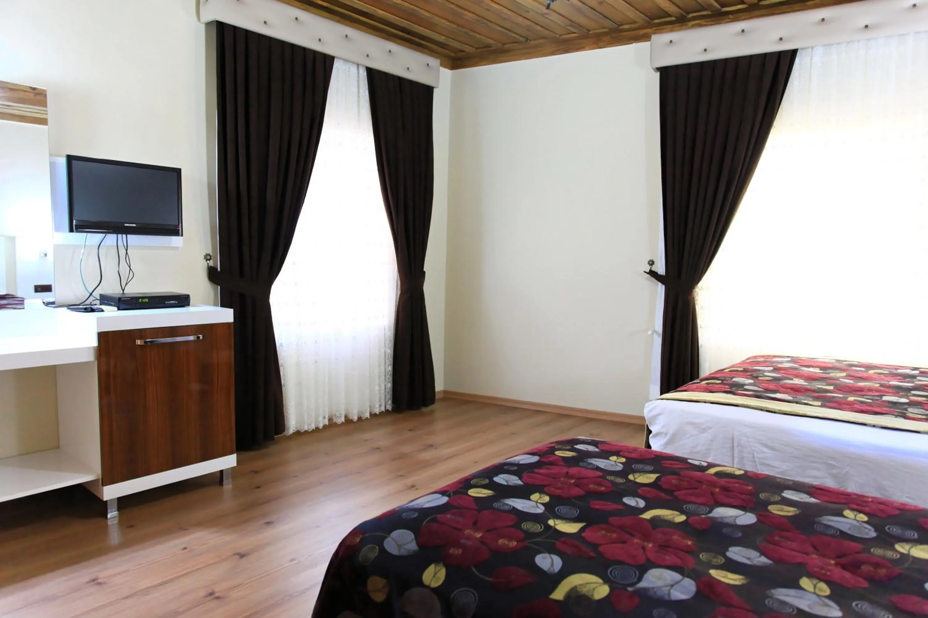 Photo of the whole room, Bed in Bacchus Pension