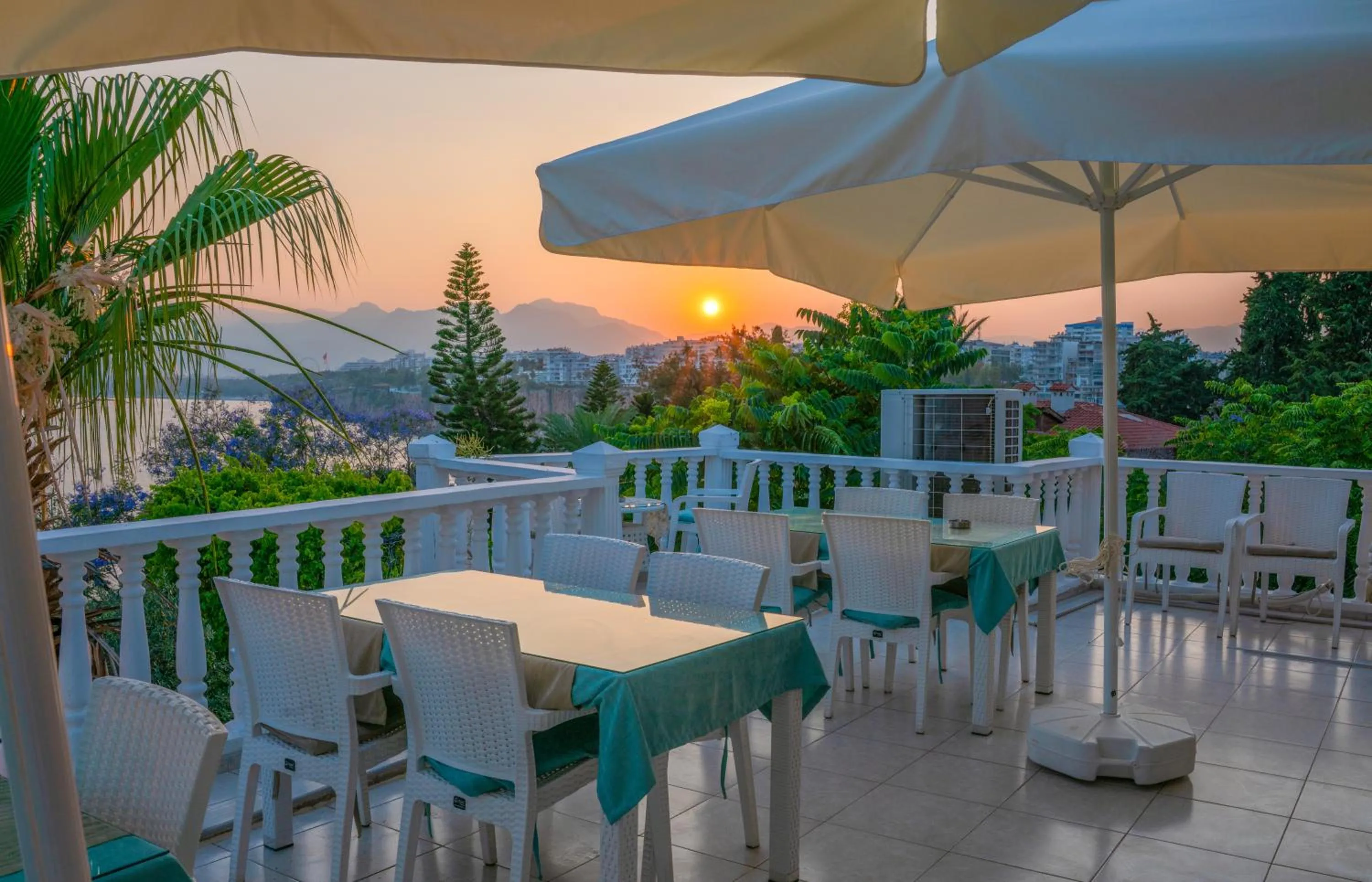 Balcony/Terrace in Bacchus Pension