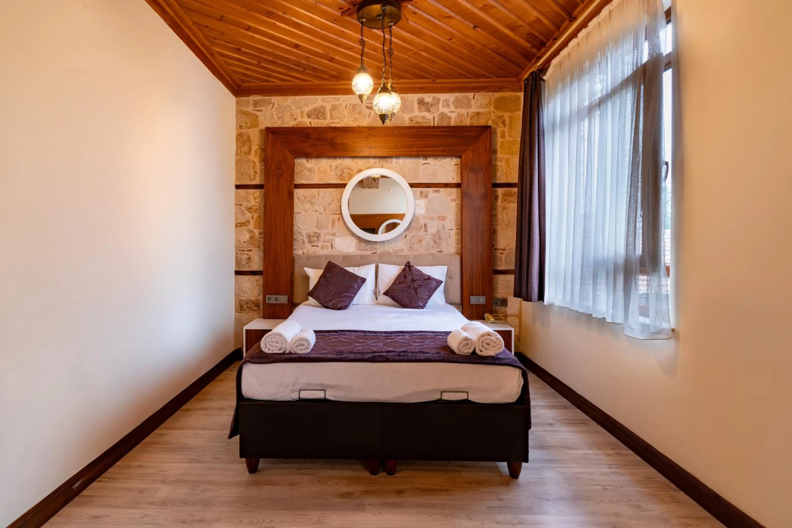 Bedroom, Bed in Bacchus Pension