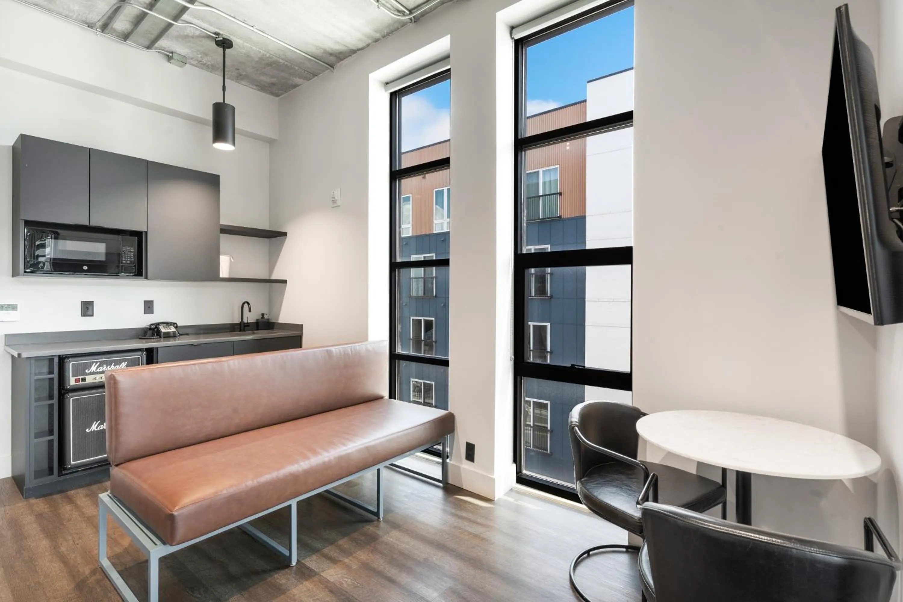 Kitchen or kitchenette in Waymore's Guest House