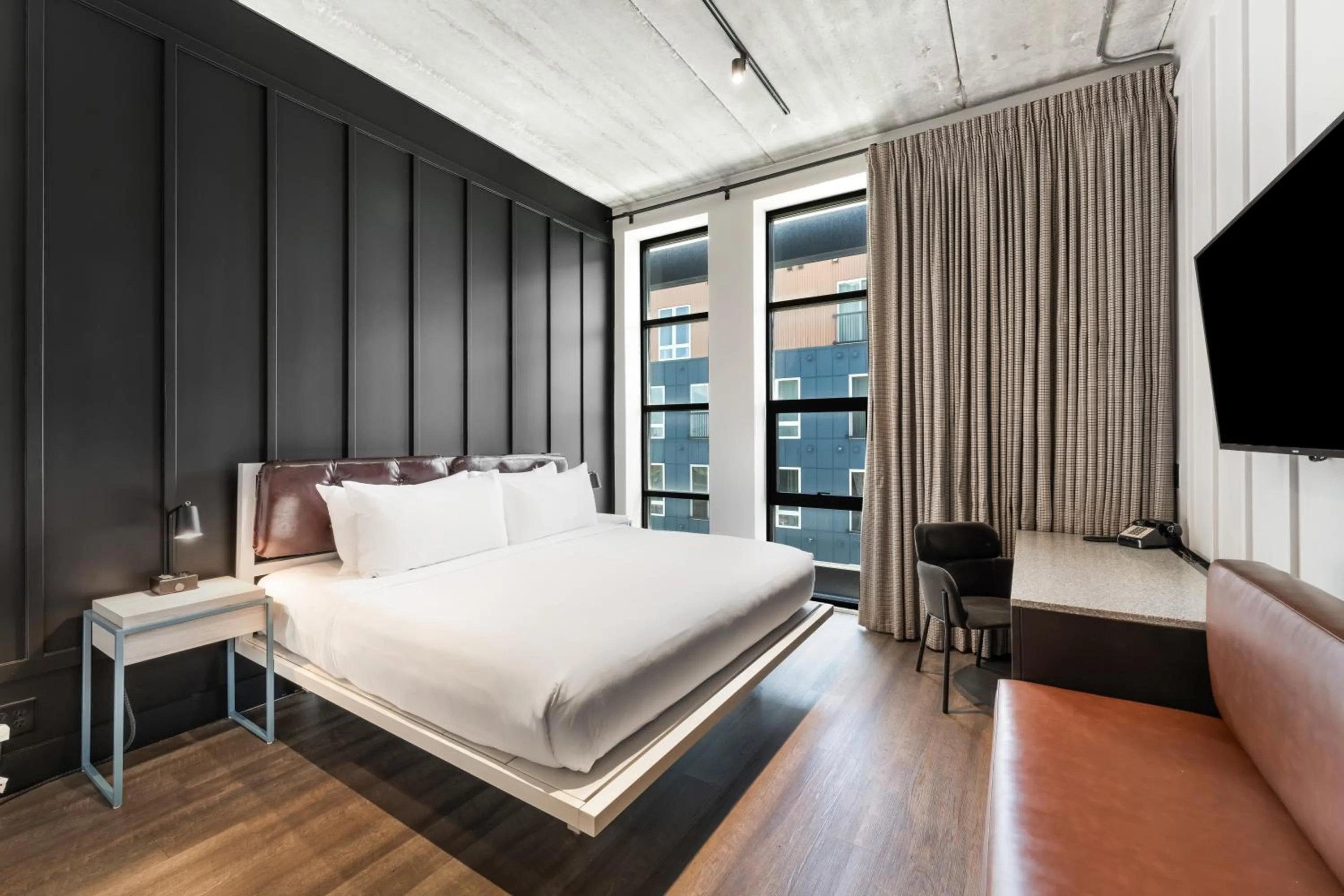 Bedroom, Bed in Waymore's Guest House