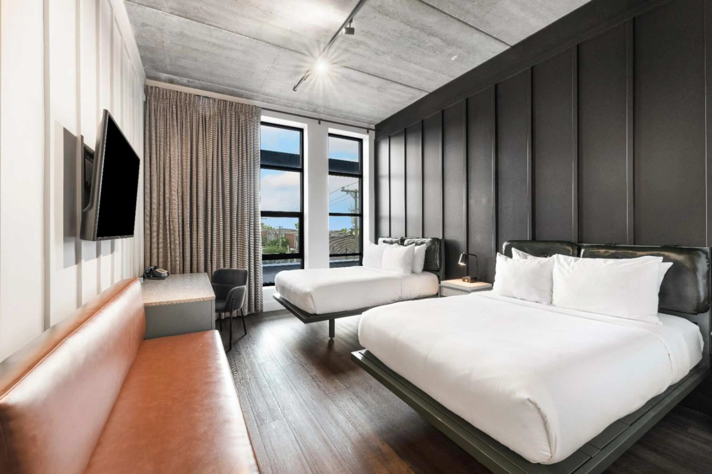 Bedroom, Bed in Waymore's Guest House